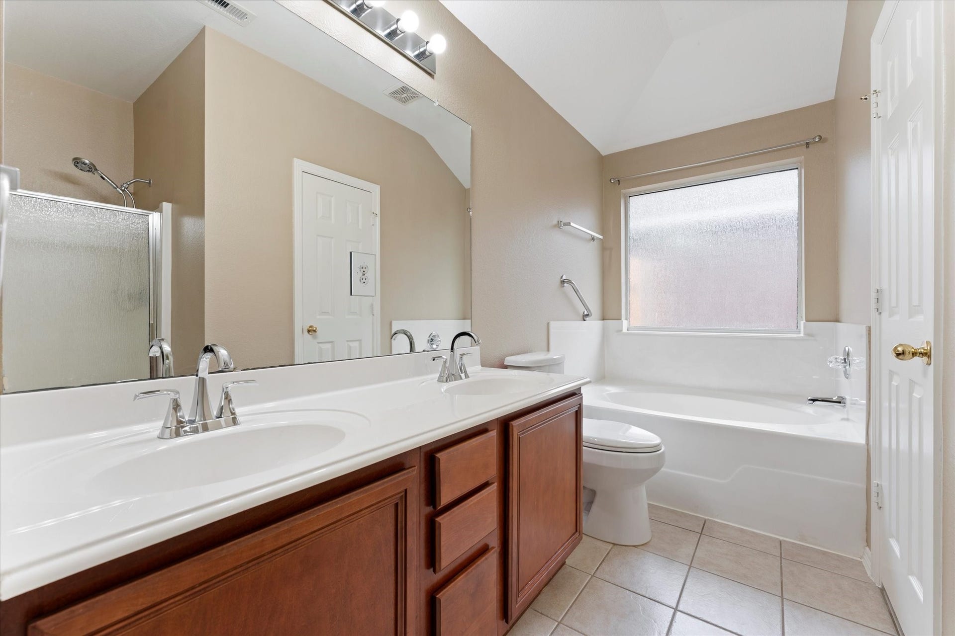 7813 Mary Katheryns Crossing, Conroe, TX 77304 7813 Mary Katheryns Crossing, Conroe, TX 77304
