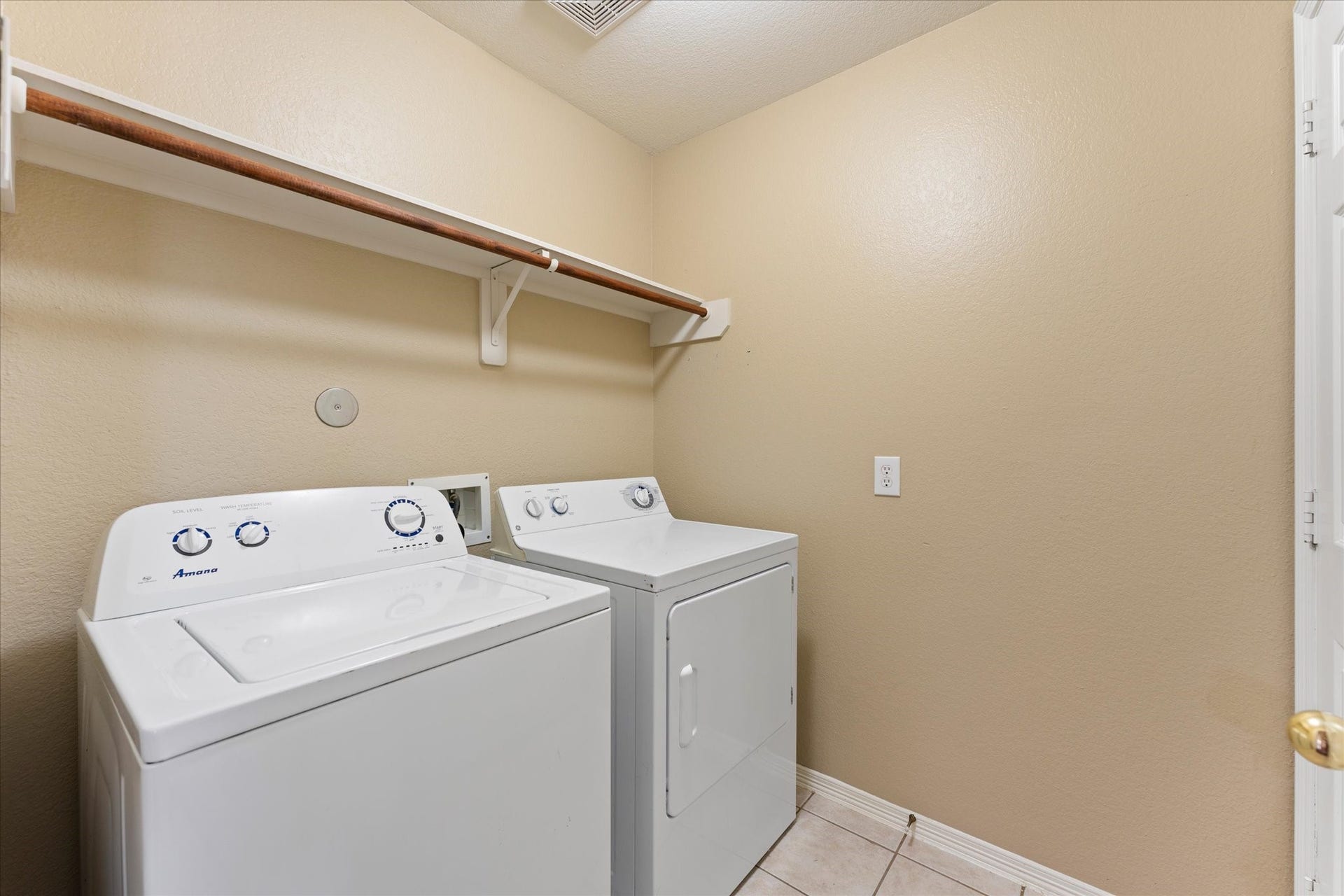 7813 Mary Katheryns Crossing, Conroe, TX 77304 7813 Mary Katheryns Crossing, Conroe, TX 77304