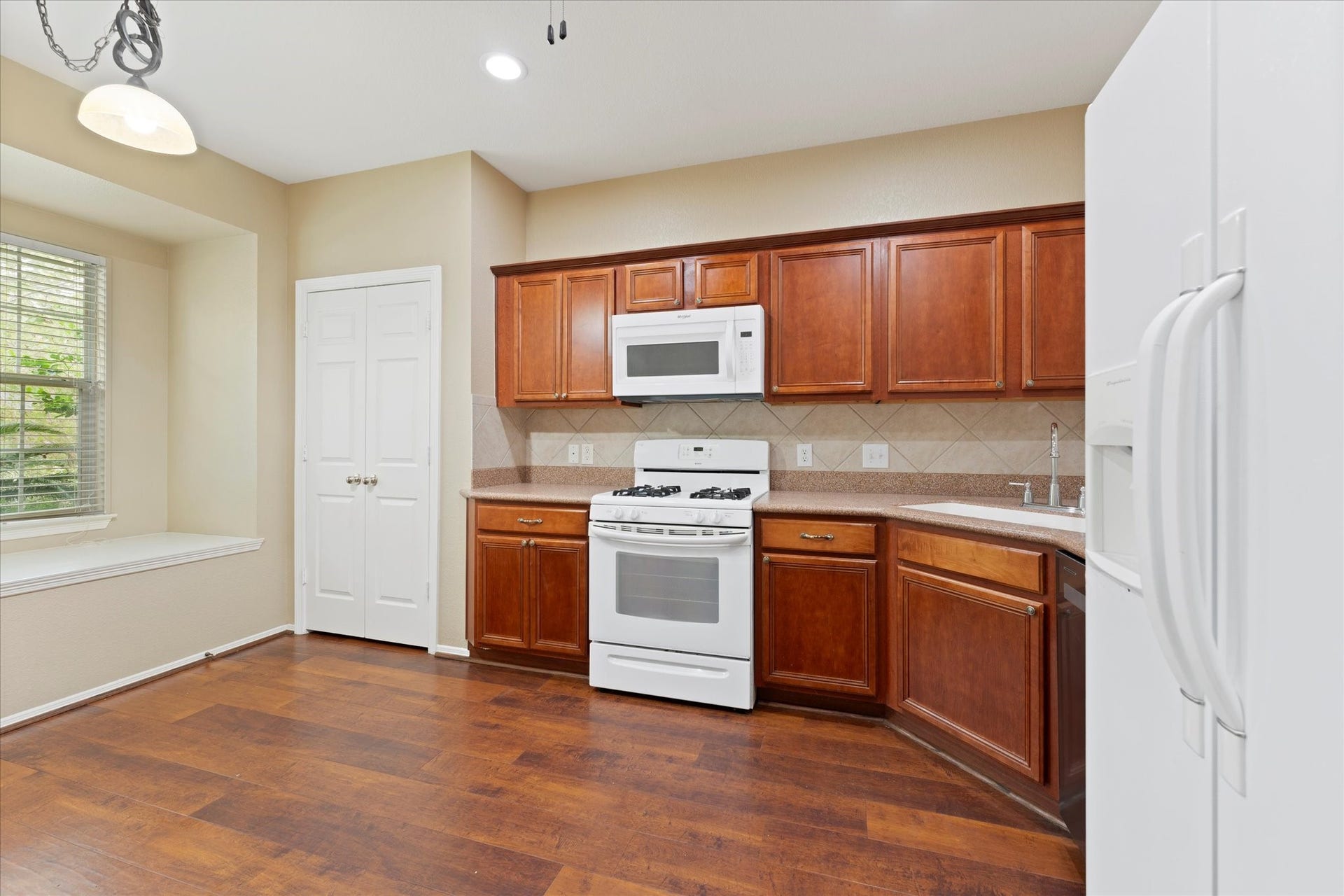 7813 Mary Katheryns Crossing, Conroe, TX 77304 7813 Mary Katheryns Crossing, Conroe, TX 77304