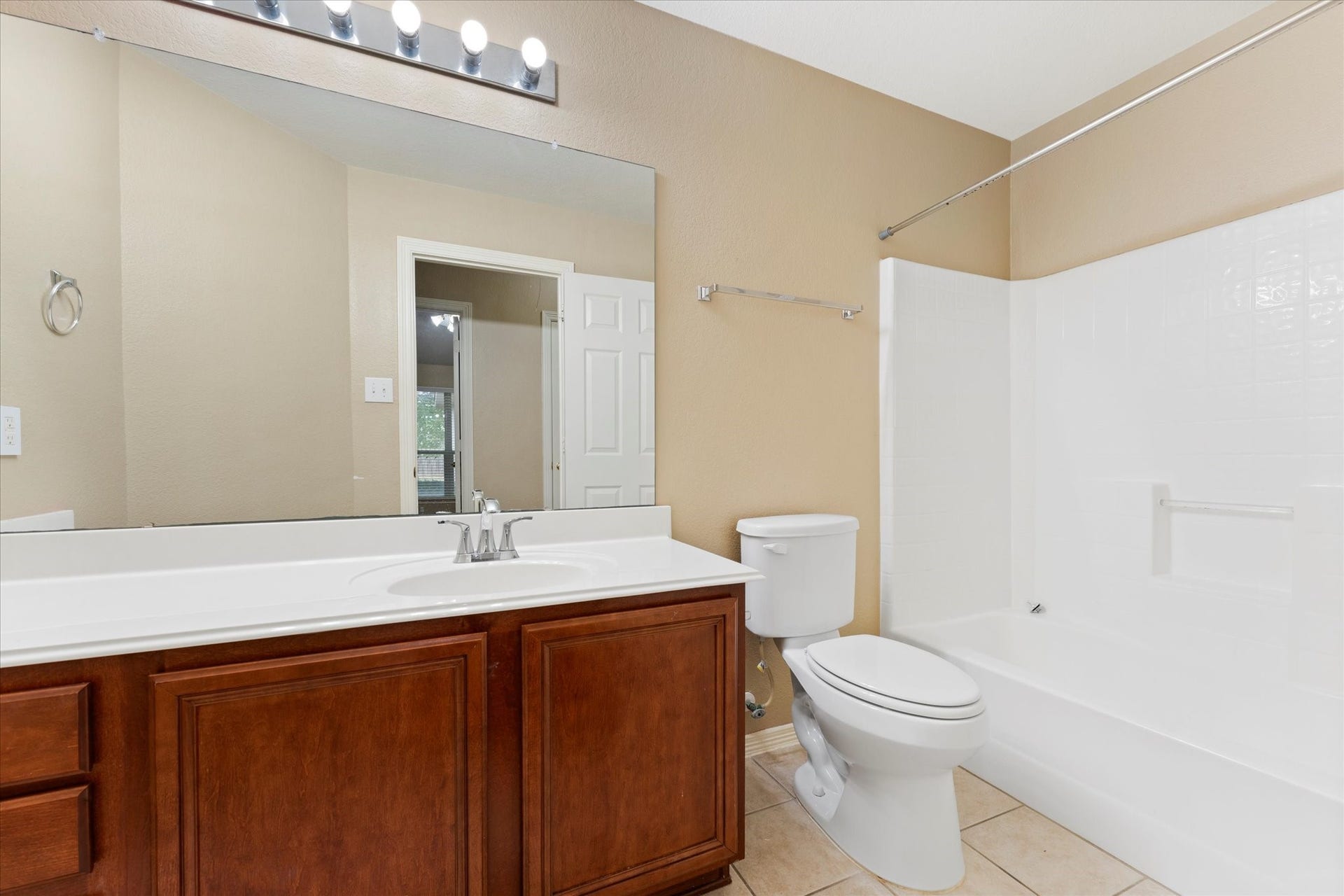 7813 Mary Katheryns Crossing, Conroe, TX 77304 7813 Mary Katheryns Crossing, Conroe, TX 77304