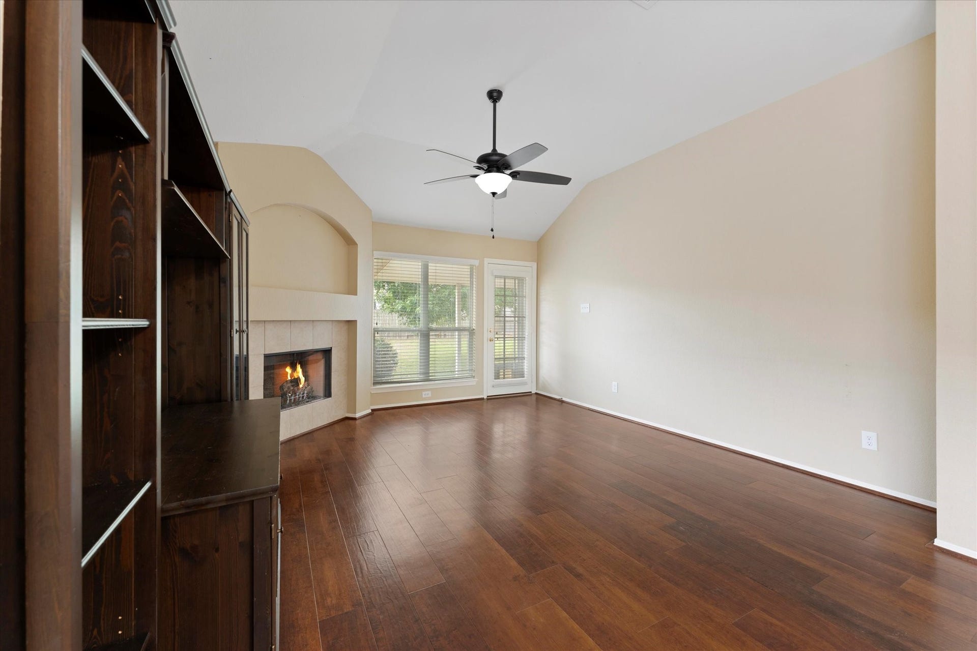 7813 Mary Katheryns Crossing, Conroe, TX 77304 7813 Mary Katheryns Crossing, Conroe, TX 77304