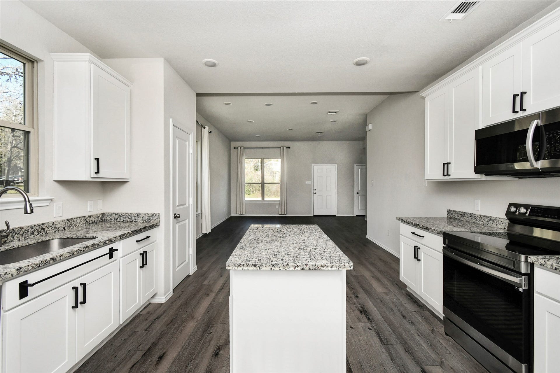 10410 Royal Magnolia Drive, Conroe, TX 77303 10410 Royal Magnolia Drive, Conroe, TX 77303