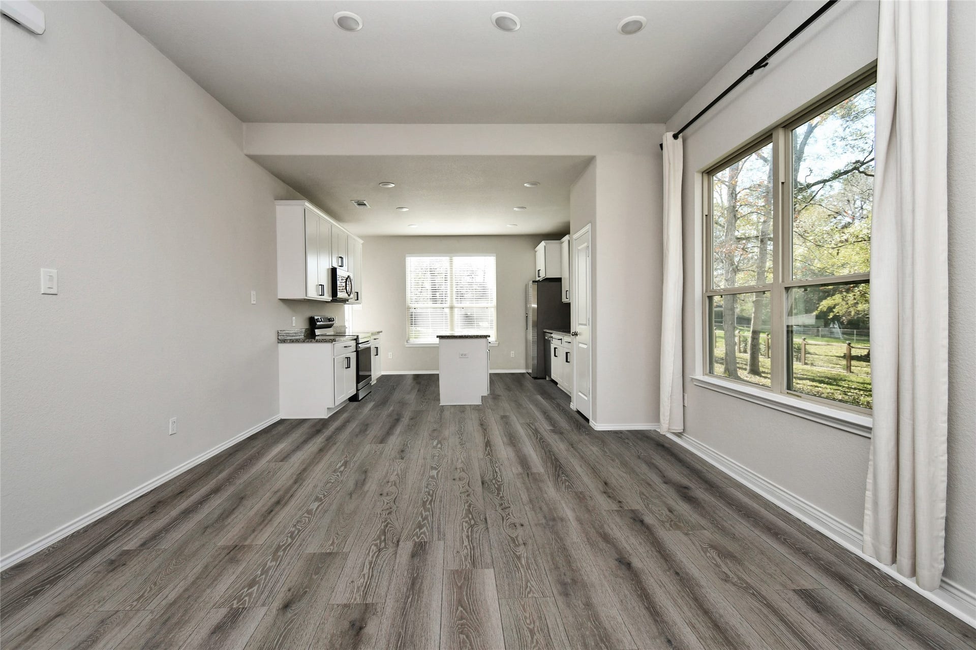 10410 Royal Magnolia Drive, Conroe, TX 77303 10410 Royal Magnolia Drive, Conroe, TX 77303