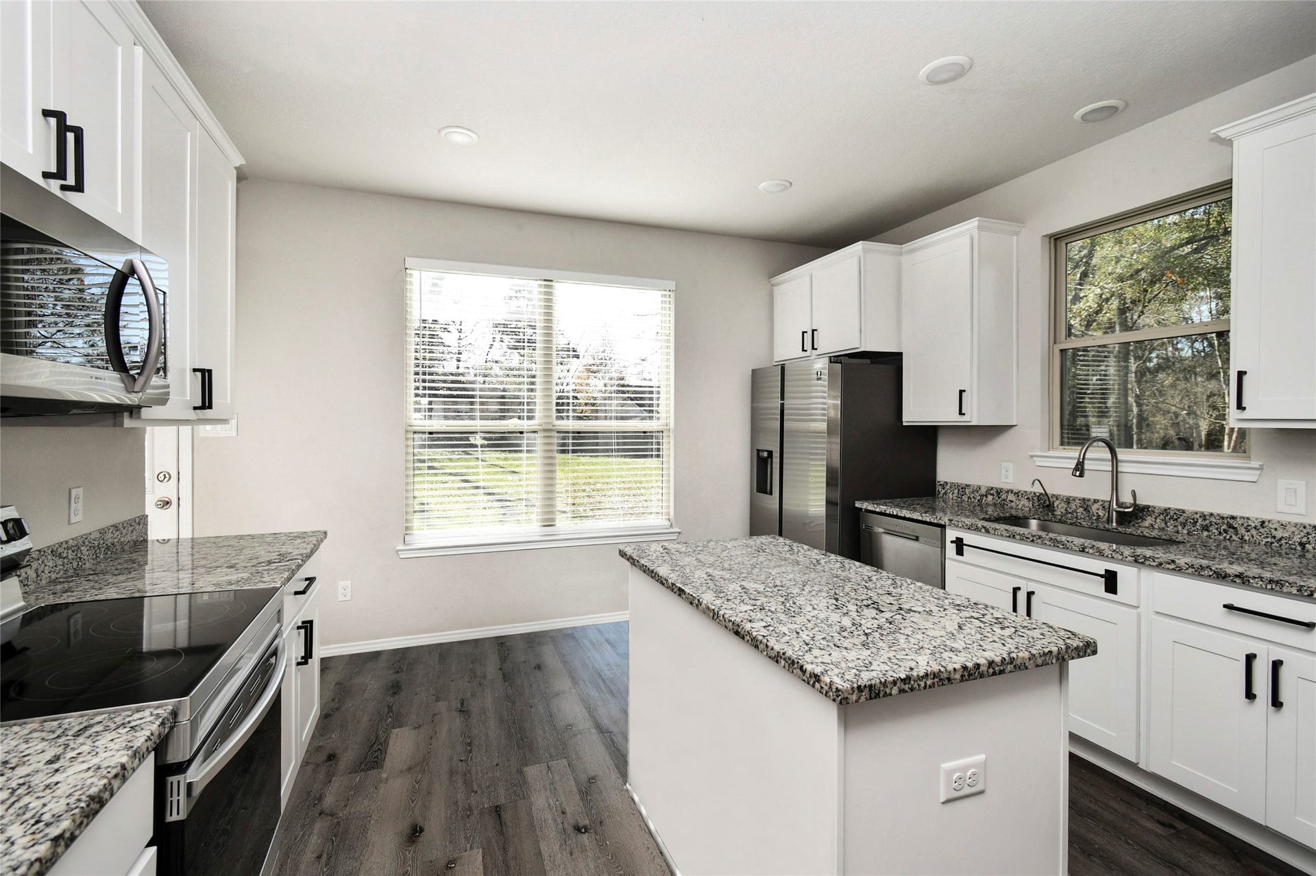 10410 Royal Magnolia Drive, Conroe, TX 77303 10410 Royal Magnolia Drive, Conroe, TX 77303