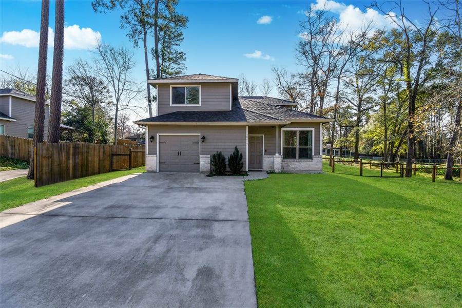 Property photo for 10410 Royal Magnolia Drive, Conroe, TX