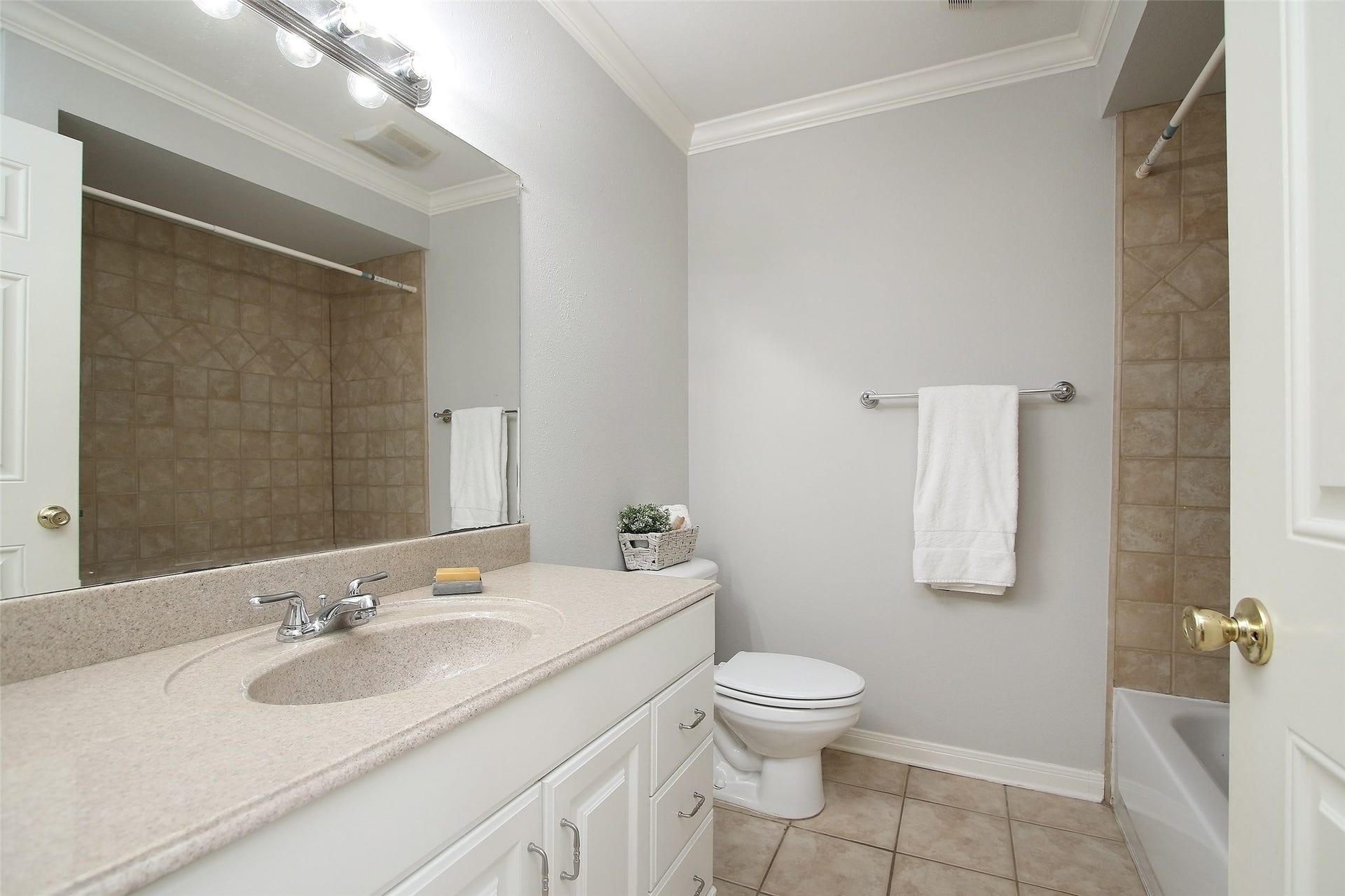 1309 Welch Street, #2, Houston, TX 77006 1309 Welch Street, #2, Houston, TX 77006