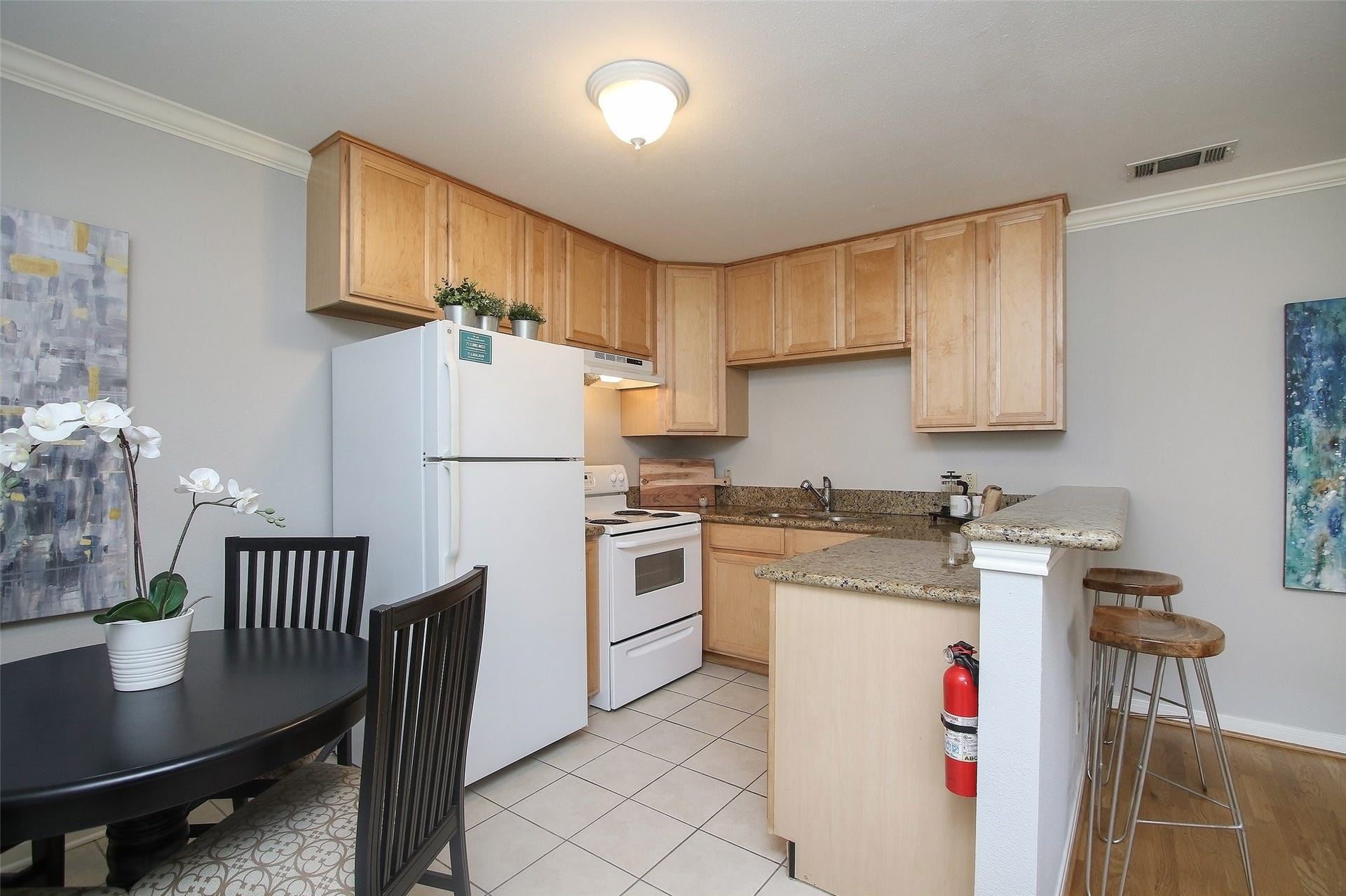 1309 Welch Street, #2, Houston, TX 77006 1309 Welch Street, #2, Houston, TX 77006