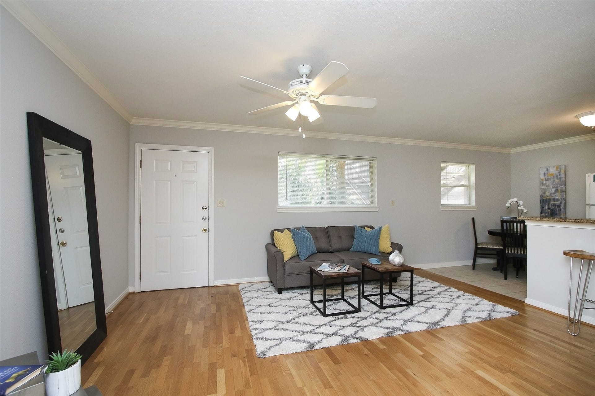 1309 Welch Street, #2, Houston, TX 77006 1309 Welch Street, #2, Houston, TX 77006