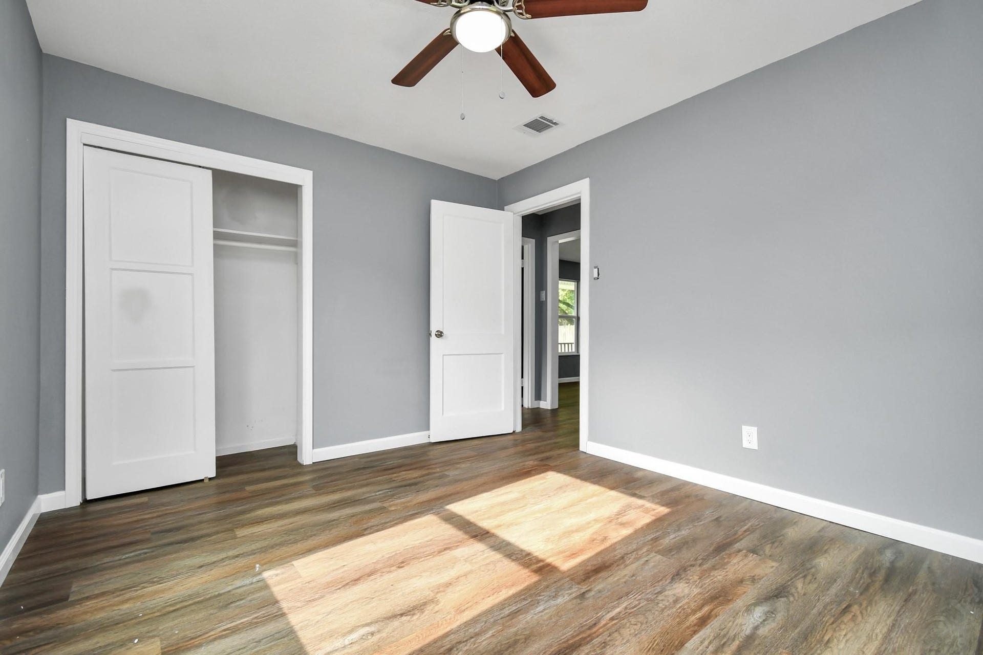 1534 Wayside Drive, Texas City, TX 77590 Bedroom 2