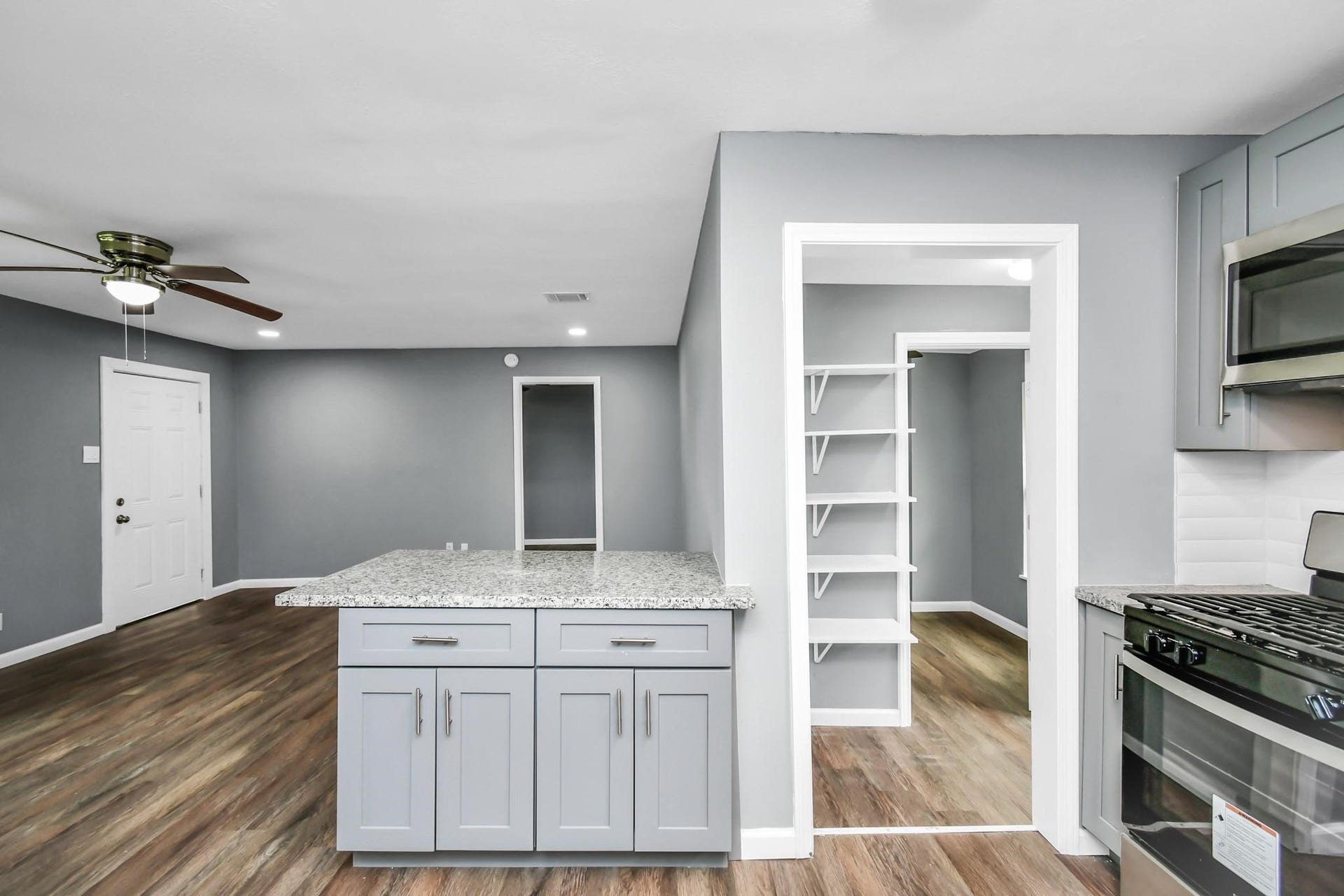 1534 Wayside Drive, Texas City, TX 77590 1534 Wayside Drive, Texas City, TX 77590