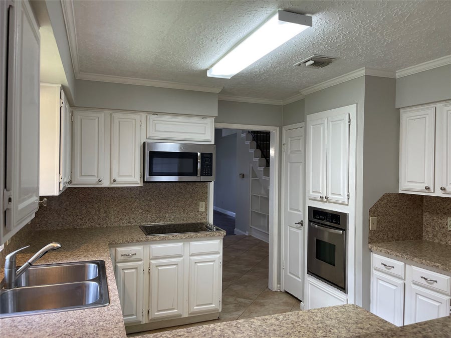 Property photo for 3118 Redcliff Drive, Sugar Land, TX