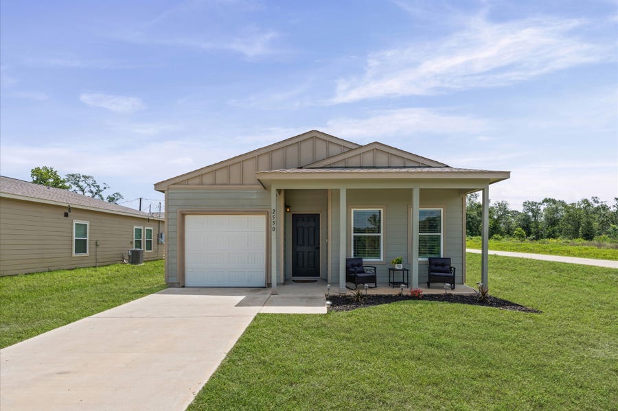 Property photo for 2550 18th Street, Hempstead, TX