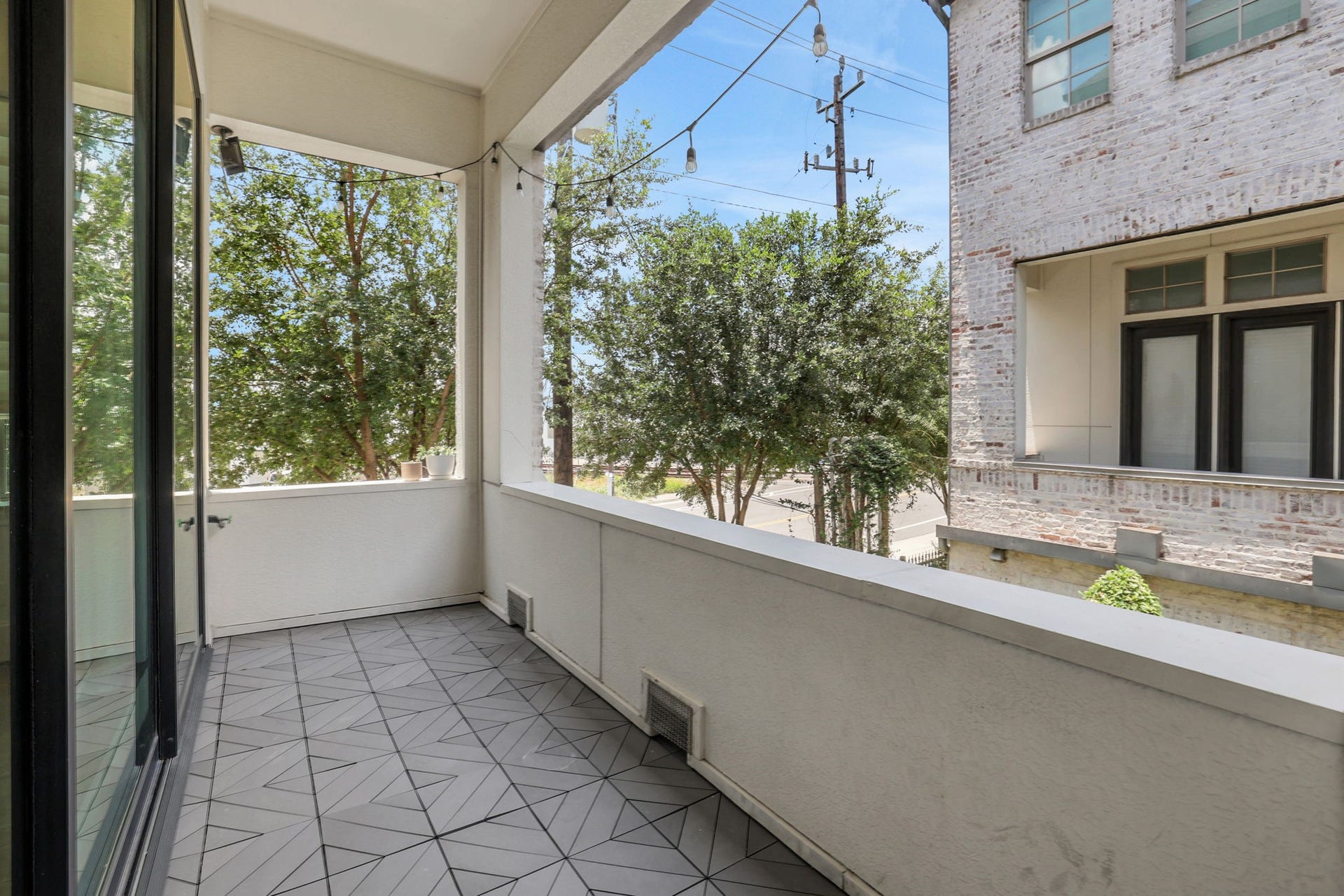 4045 Leeland Street, Houston, TX 77023 The balcony has a gas stub out for a future outdoor kitchen!