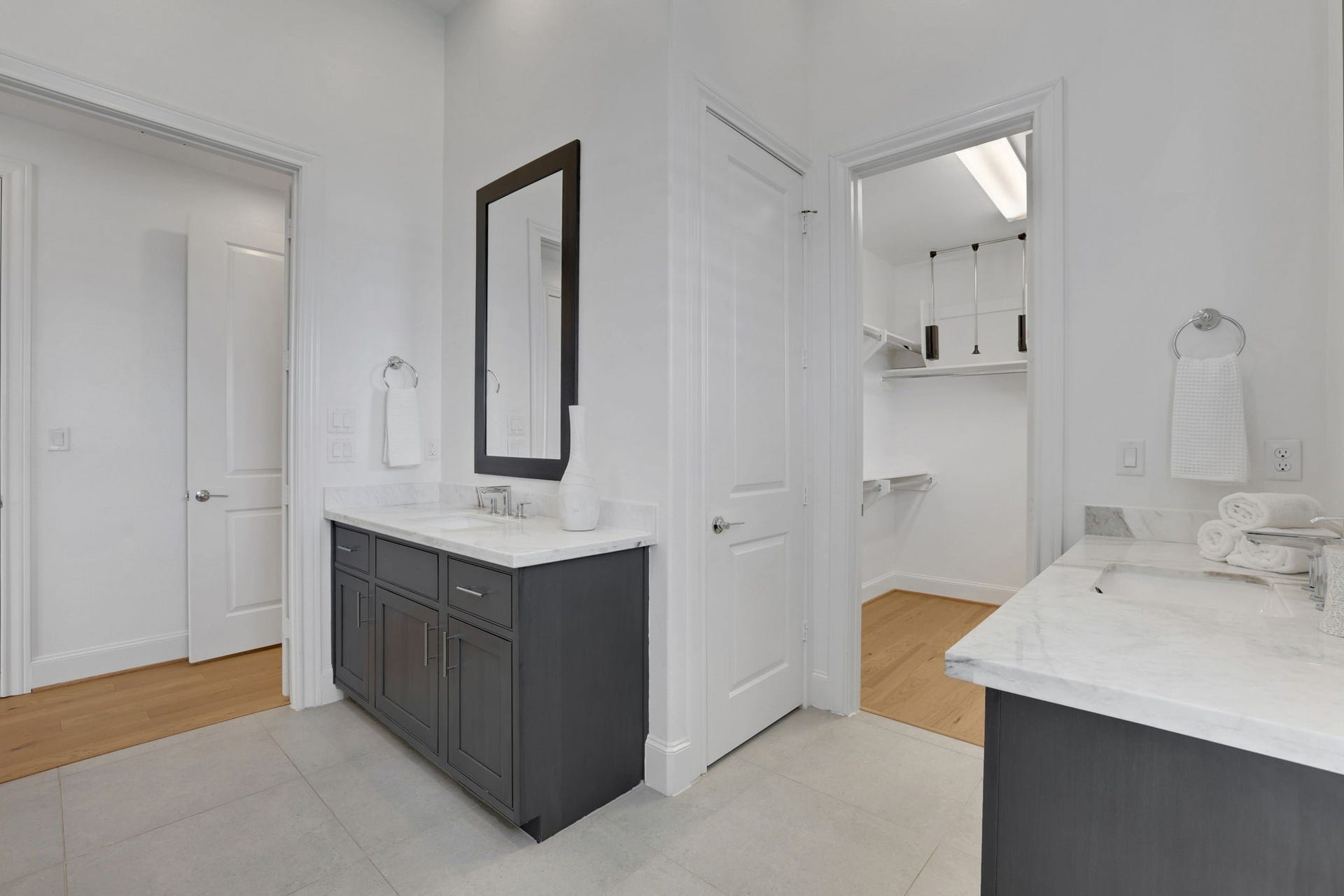 4045 Leeland Street, Houston, TX 77023 The primary bath leads to a large walk-in closet