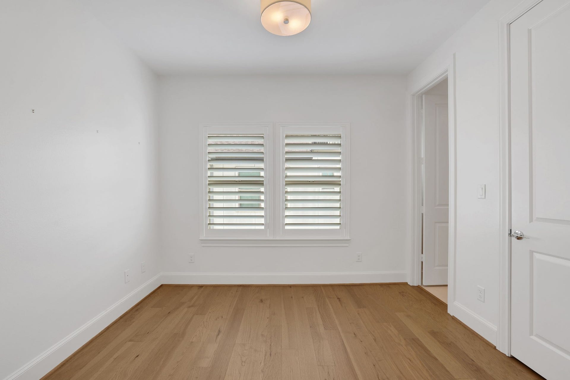 4045 Leeland Street, Houston, TX 77023 secondary bedroom