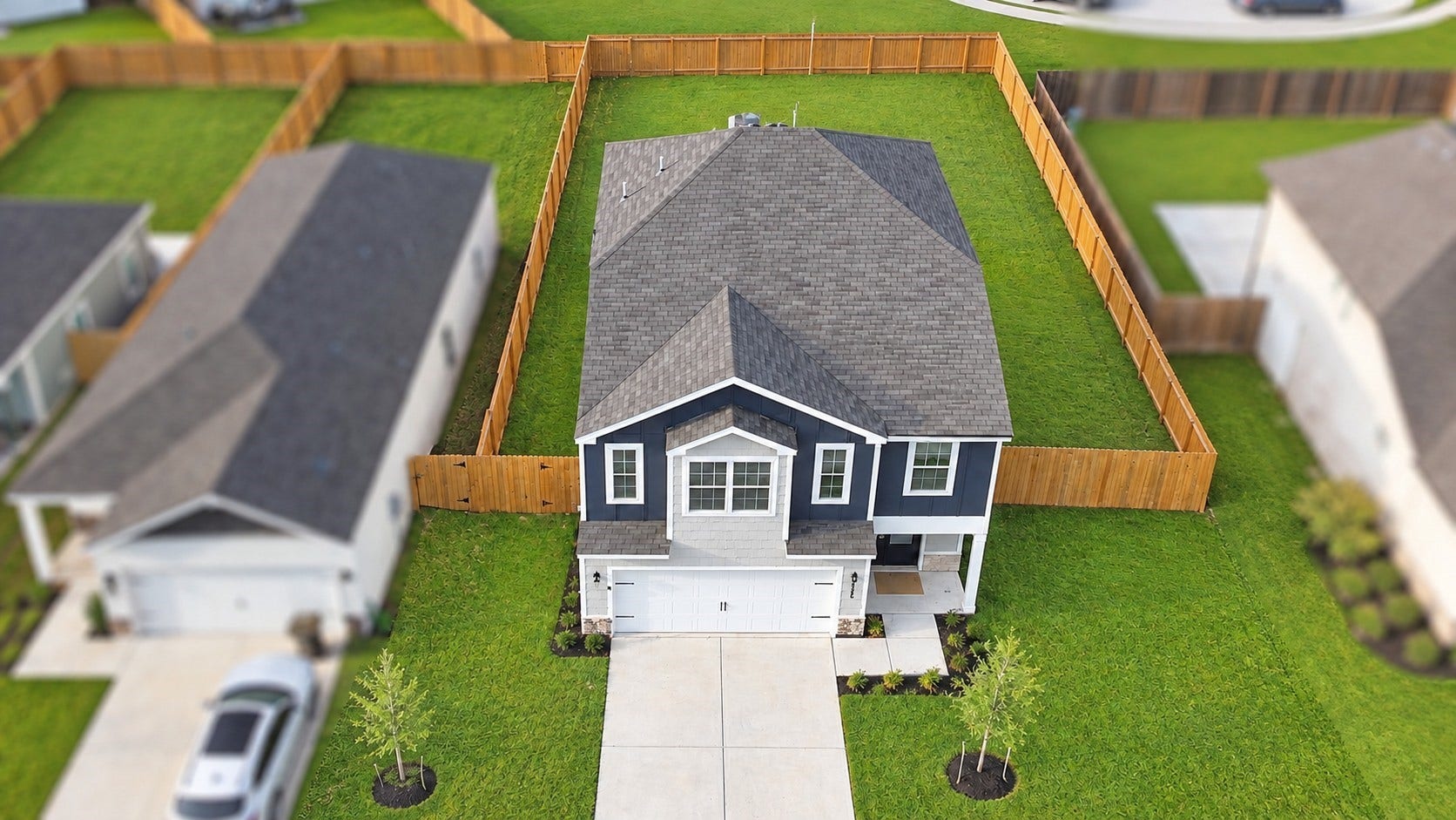 8202 Blooming Meadow Lane, Houston, TX 77016 Ariel view - Spacious Fully Fenced Backyard