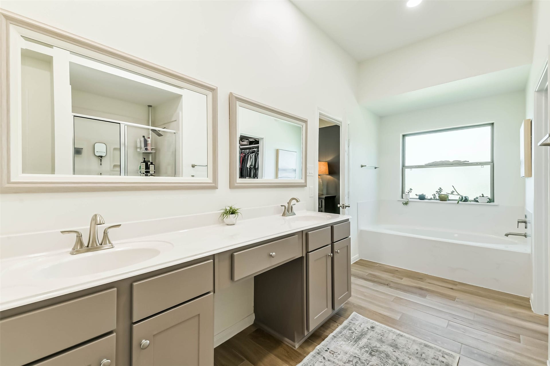3214 Paseo Circle, Dickinson, TX 77539 3214 Paseo Circle, Dickinson, TX 77539