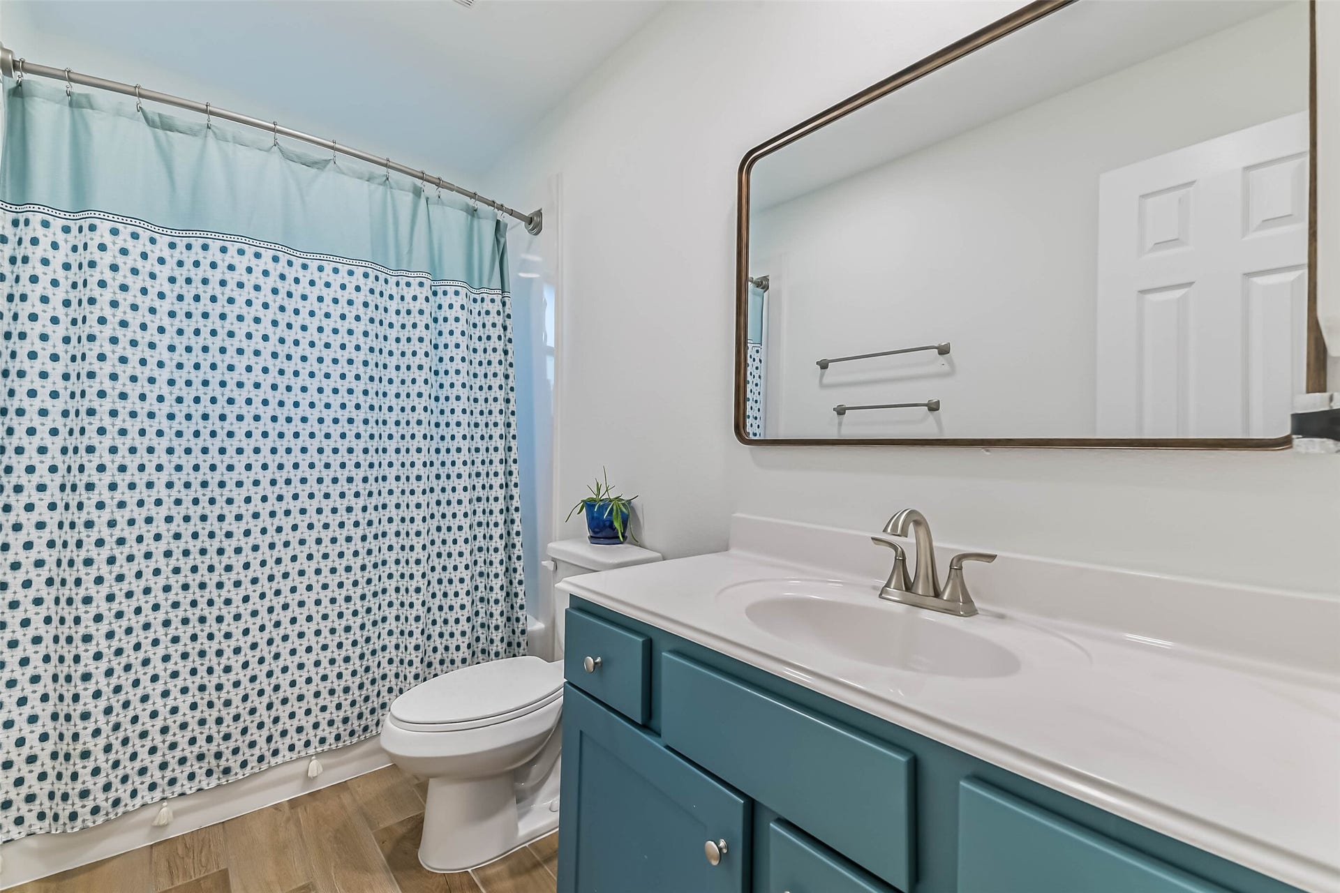 3214 Paseo Circle, Dickinson, TX 77539 3214 Paseo Circle, Dickinson, TX 77539