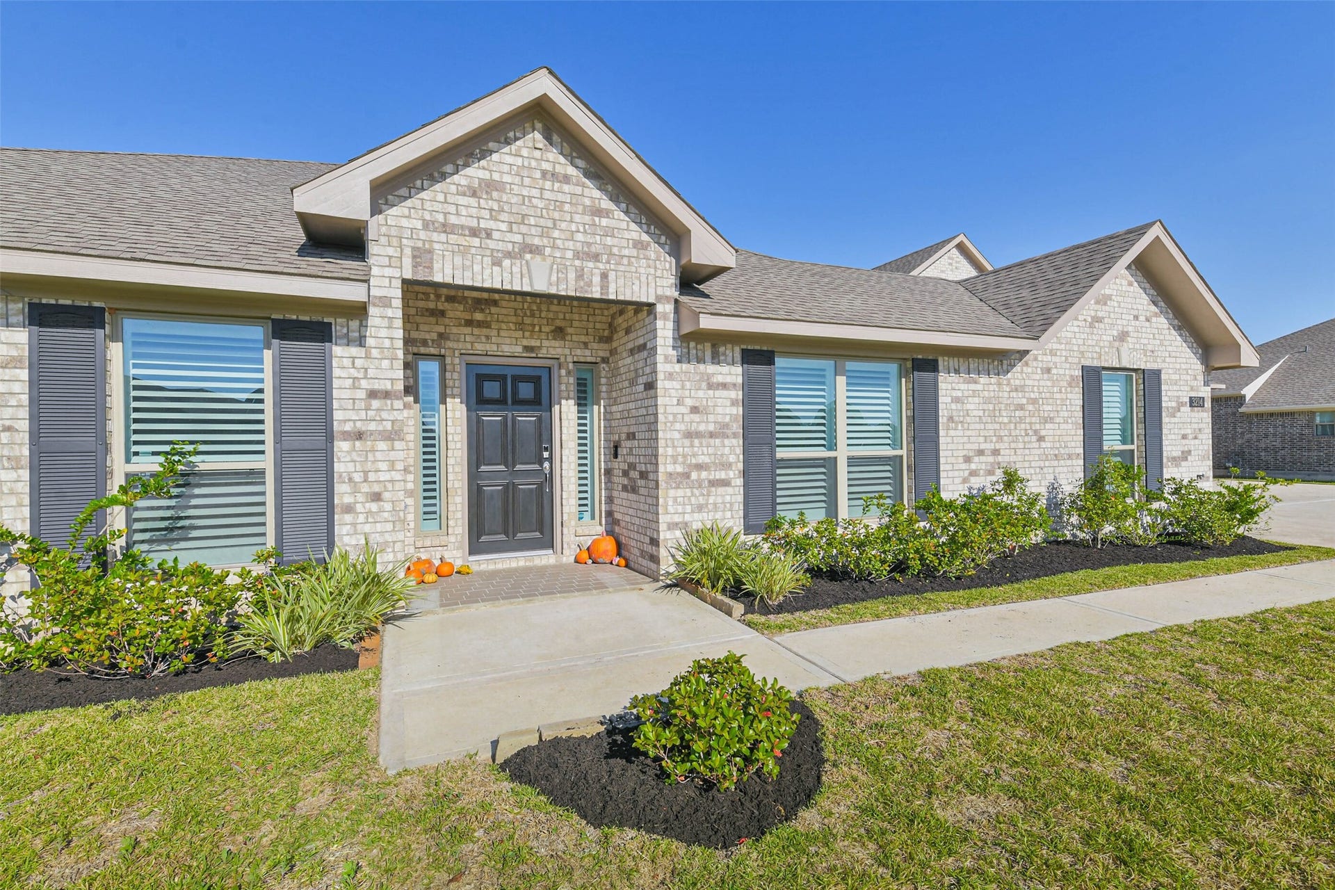 3214 Paseo Circle, Dickinson, TX 77539 3214 Paseo Circle, Dickinson, TX 77539