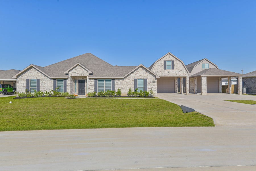 Property photo for 3214 Paseo Circle, Dickinson, TX