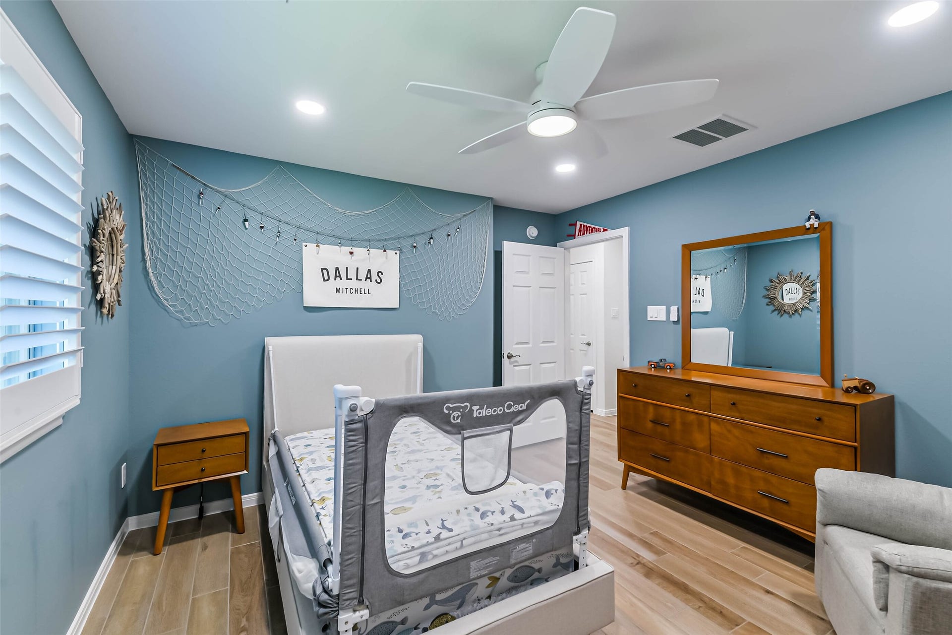 3214 Paseo Circle, Dickinson, TX 77539 3214 Paseo Circle, Dickinson, TX 77539