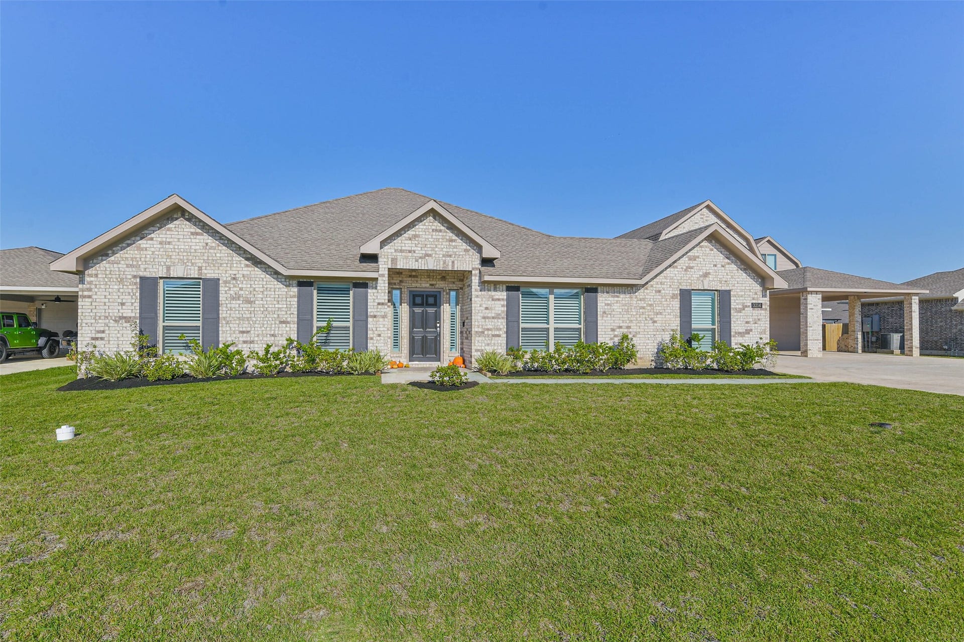 3214 Paseo Circle, Dickinson, TX 77539 3214 Paseo Circle, Dickinson, TX 77539
