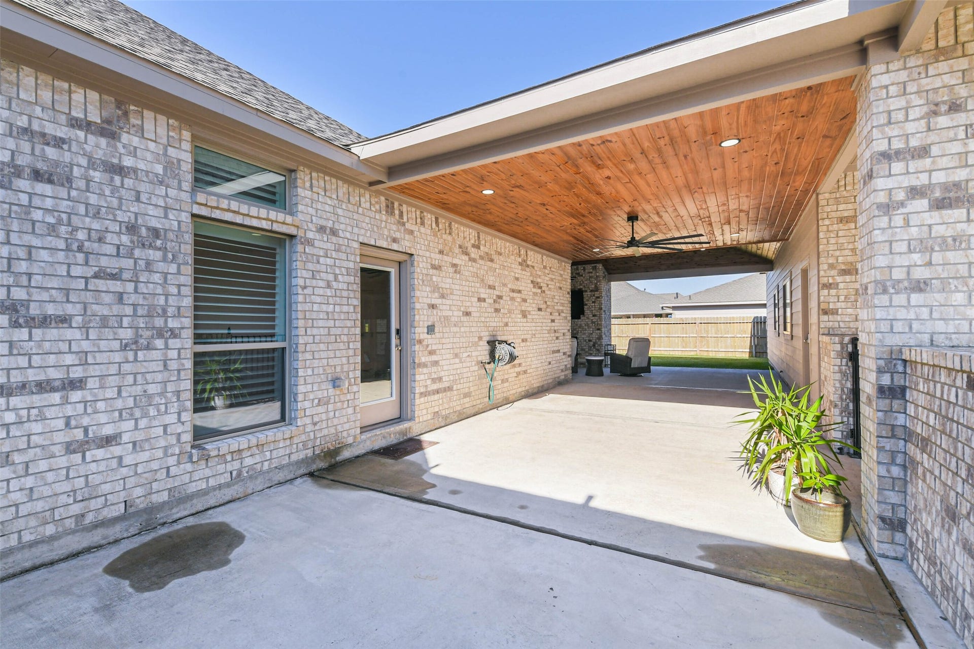 3214 Paseo Circle, Dickinson, TX 77539 3214 Paseo Circle, Dickinson, TX 77539