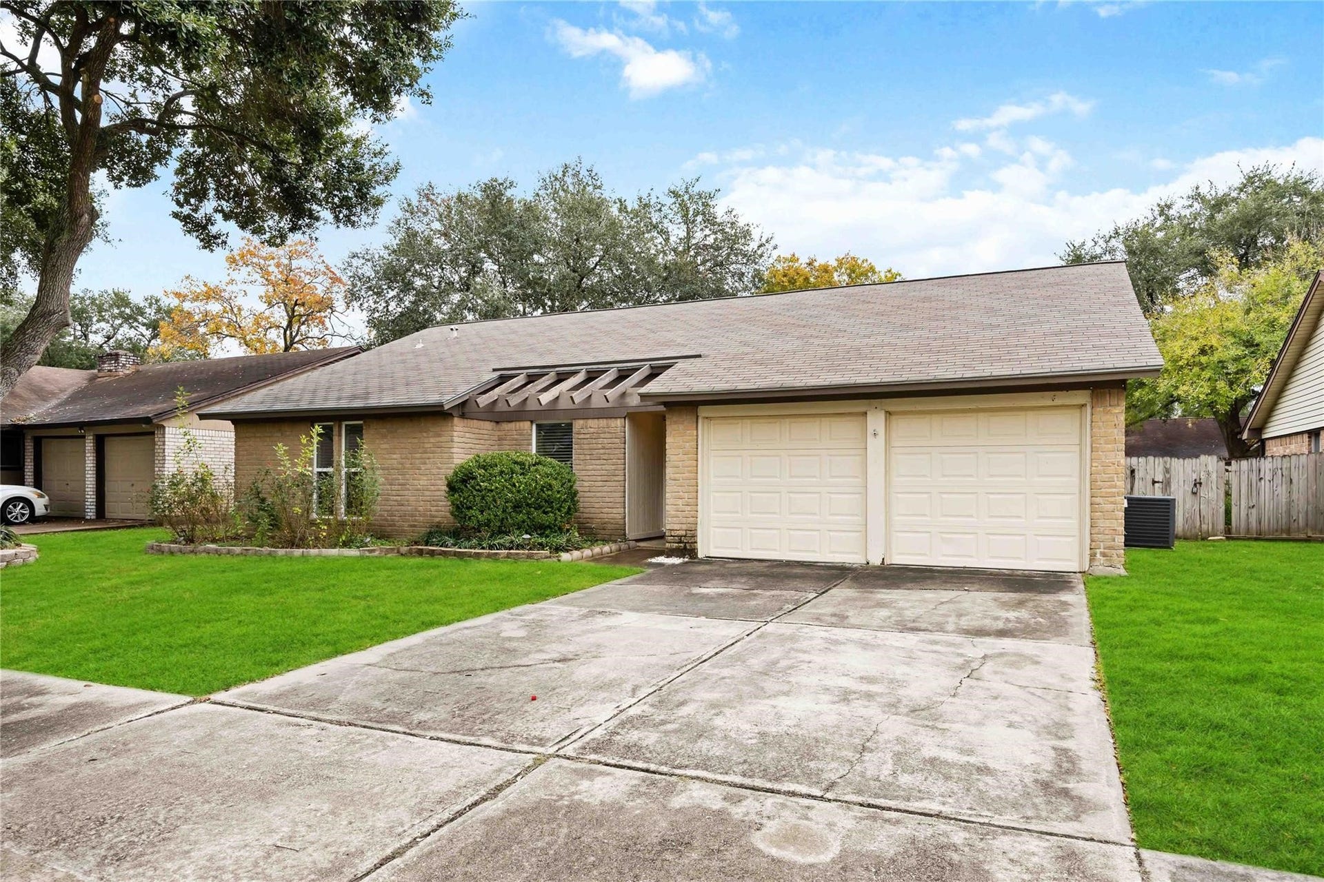 22419 Deville Drive, Katy, TX 77450 22419 Deville Drive, Katy, TX 77450