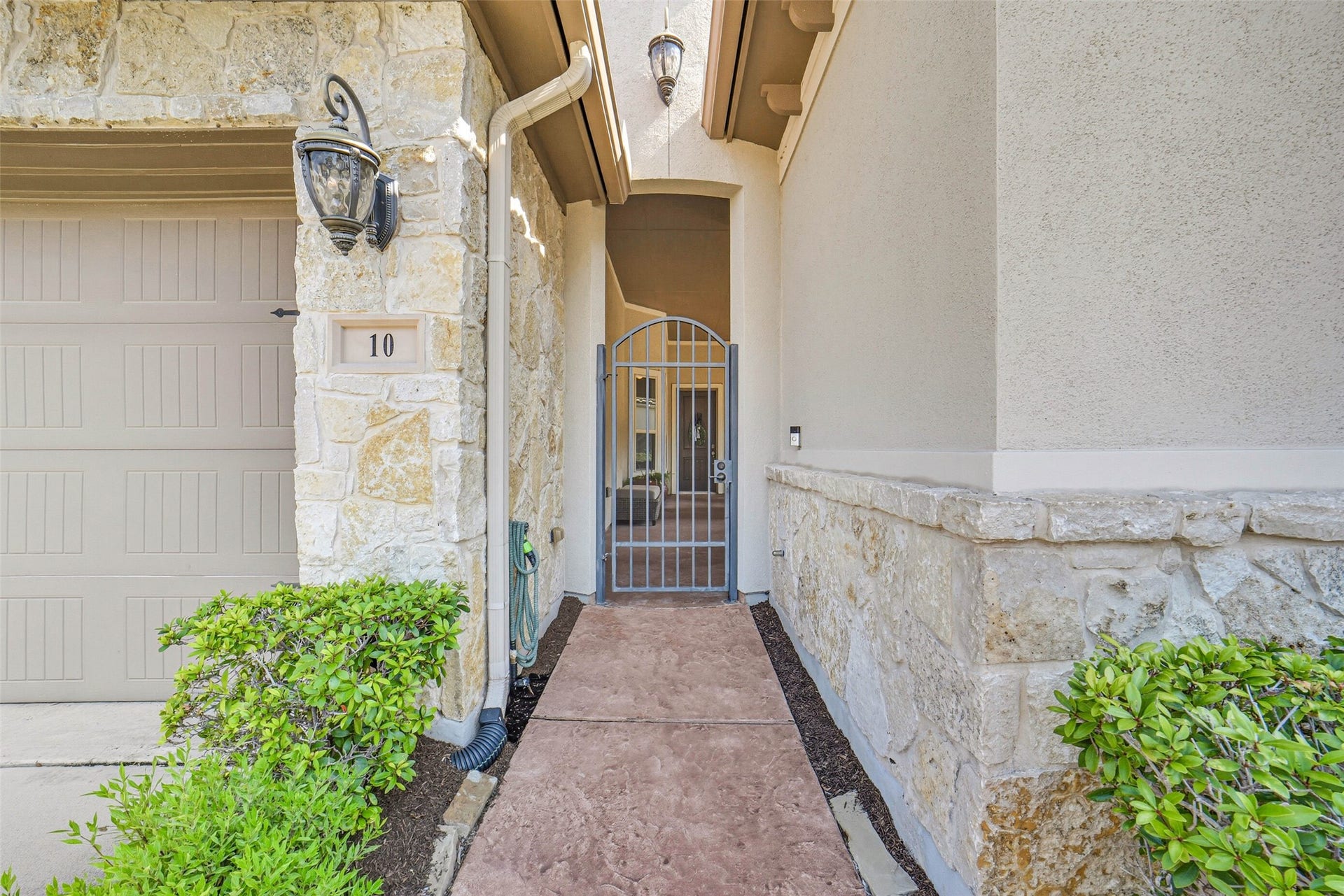 10 Silent Way Drive, Sugar Land, TX 77498 Lockable entry gate provides added security and privacy