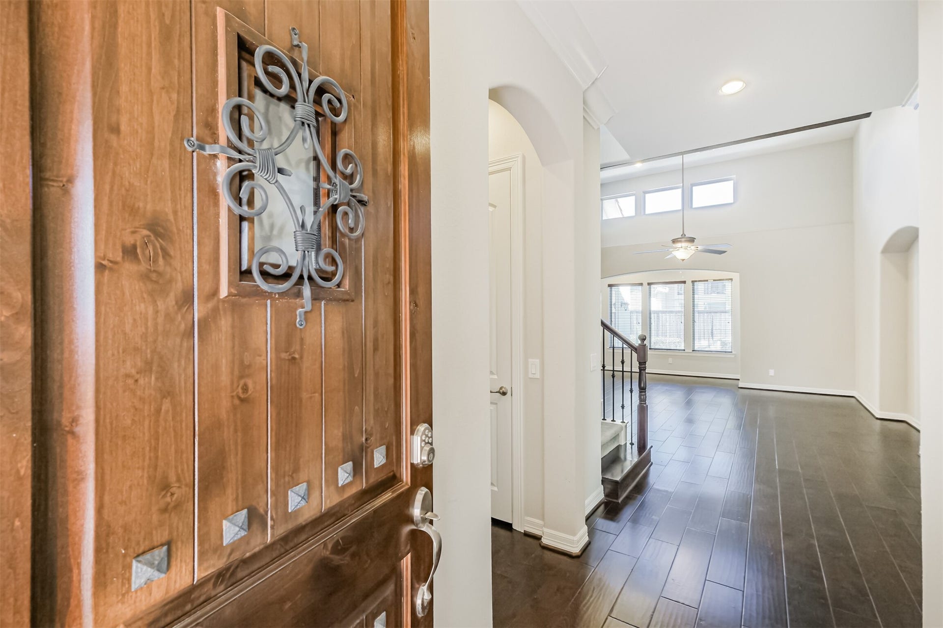 10 Silent Way Drive, Sugar Land, TX 77498 Inviting entry that sets the tone for the home.