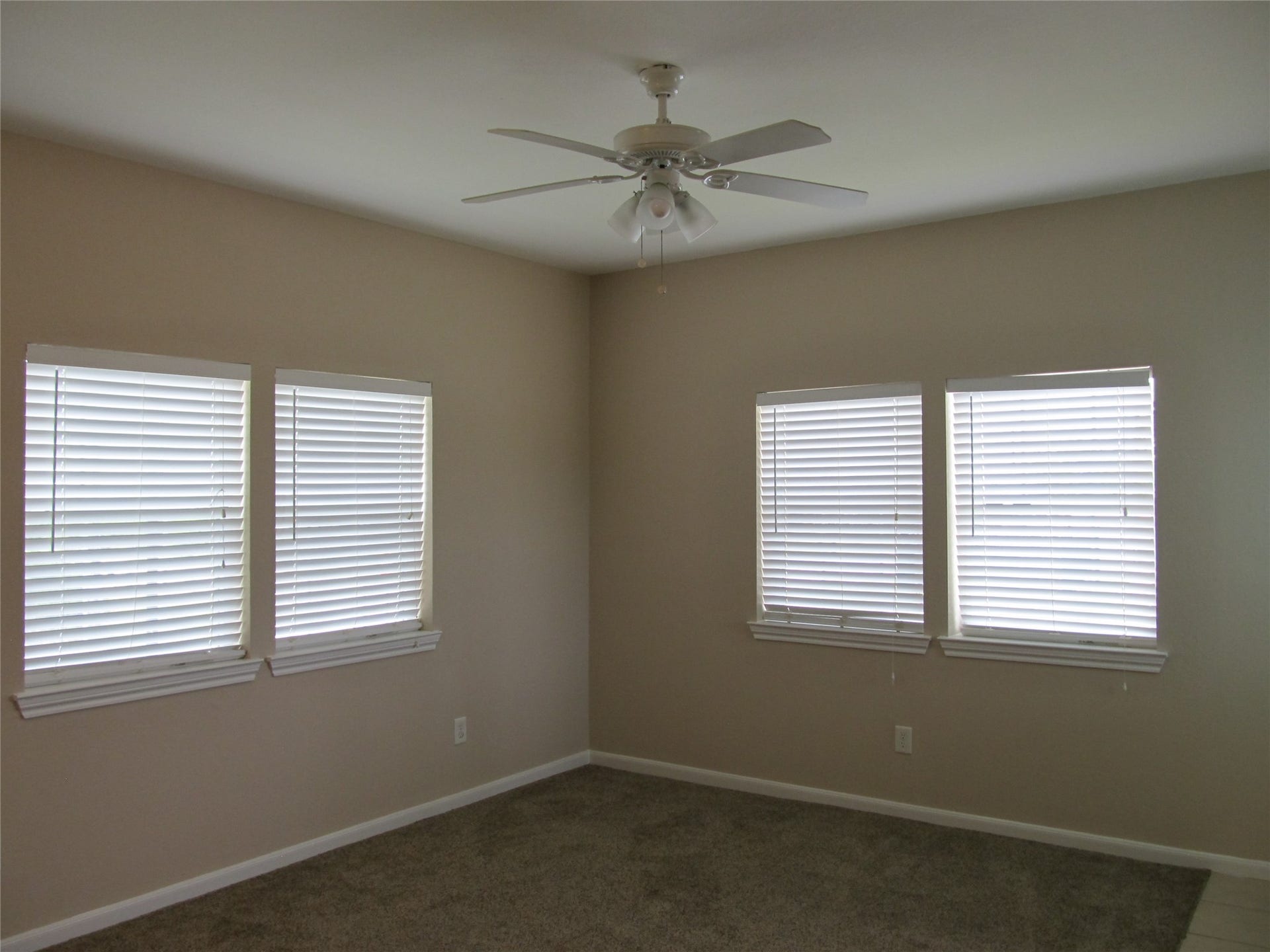 903 16th Street, San Leon, TX 77539 903 16th Street, San Leon, TX 77539