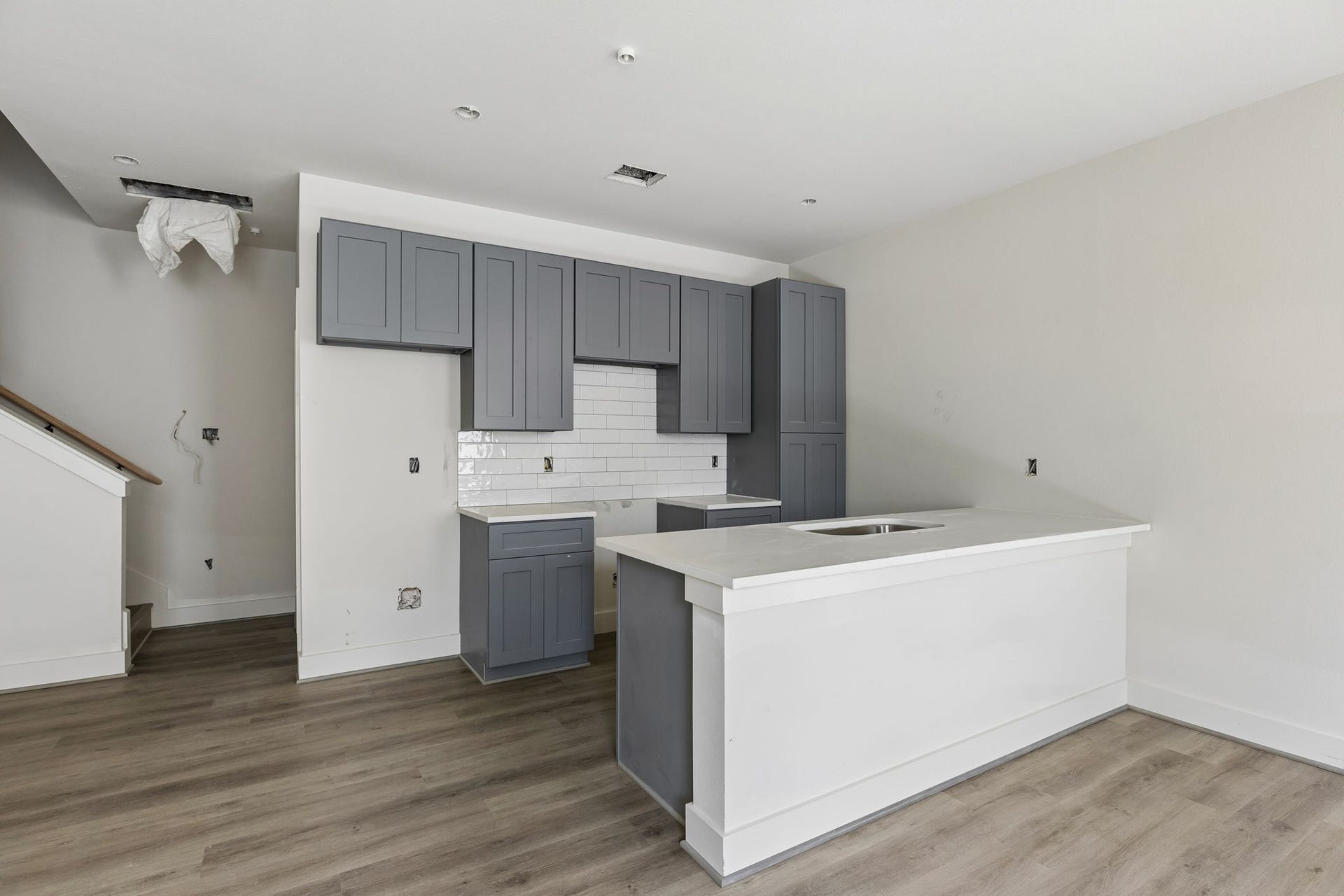 2031 Oak Forest Drive, #A-B, Houston, TX 77018 2031 Oak Forest Drive, #A-B, Houston, TX 77018