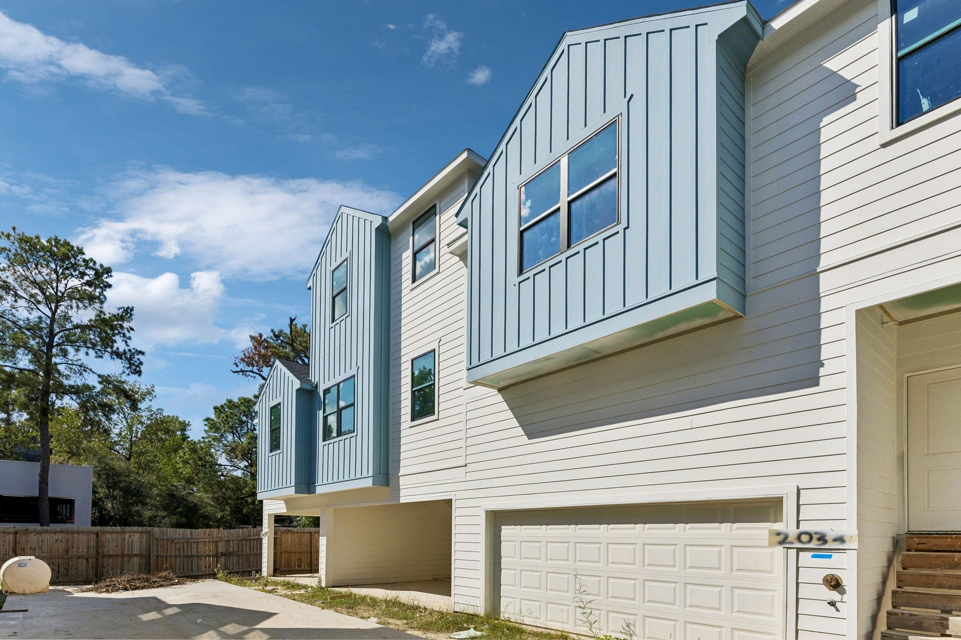 2031 Oak Forest Drive, #A-B, Houston, TX 77018 2031 Oak Forest Drive, #A-B, Houston, TX 77018