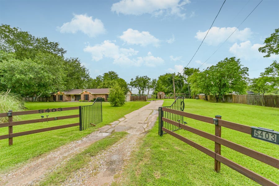 Property photo for 5403 Croix Road, Manvel, TX
