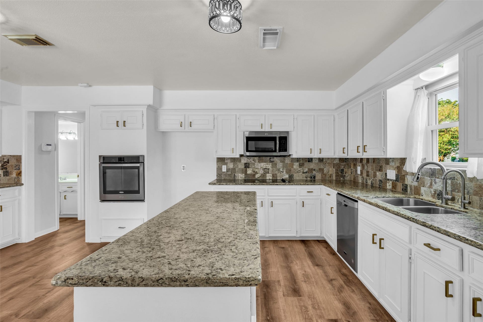 15319 Seahorse Drive, Houston, TX 77062