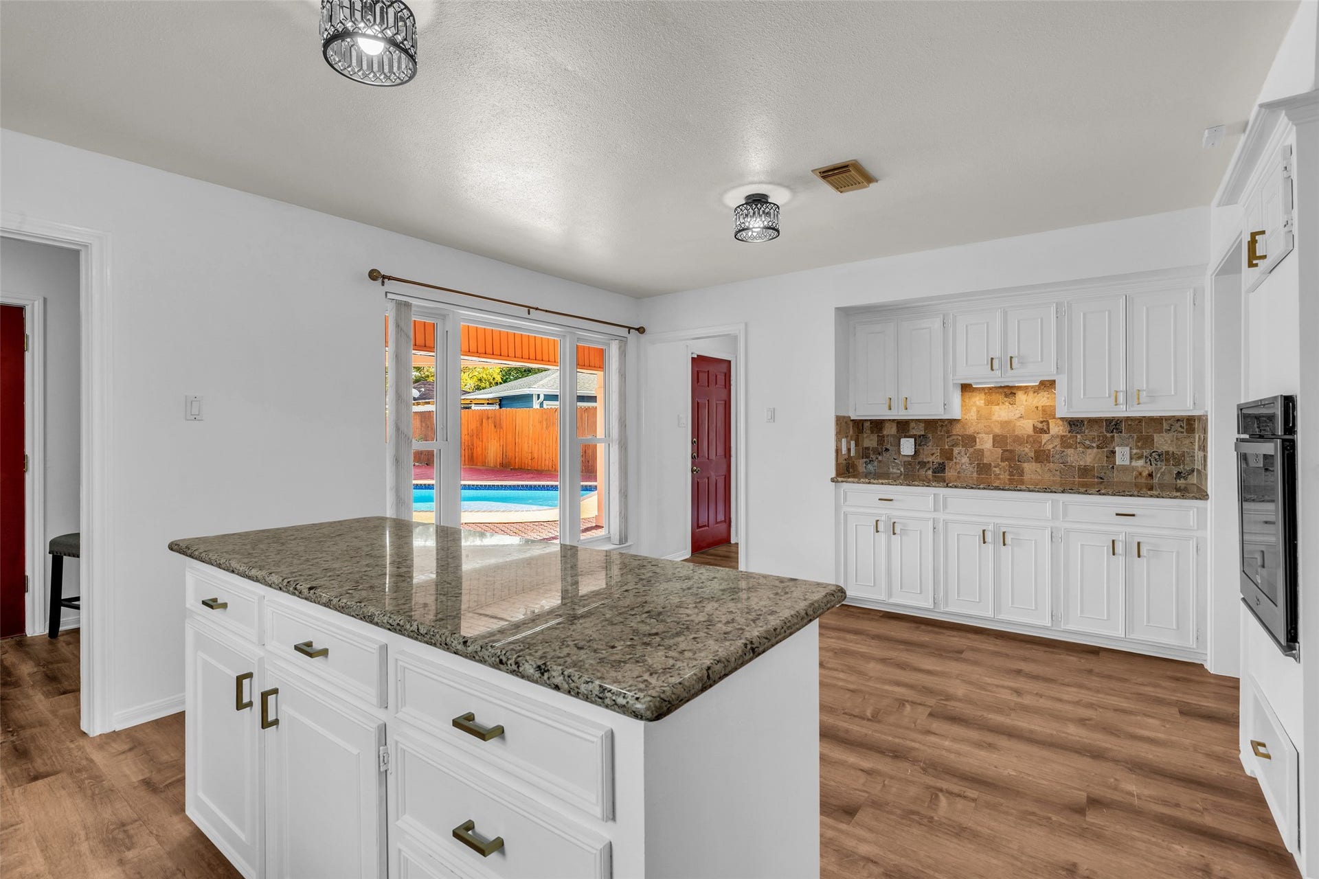 15319 Seahorse Drive, Houston, TX 77062