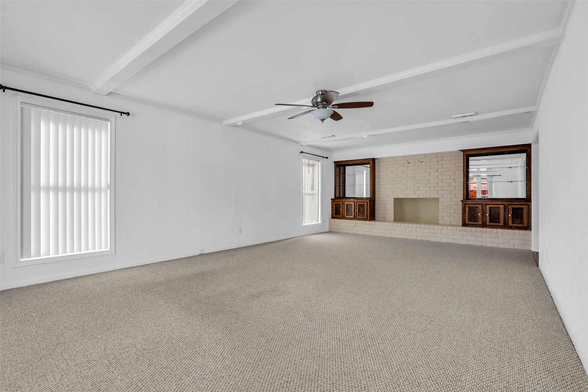15319 Seahorse Drive, Houston, TX 77062