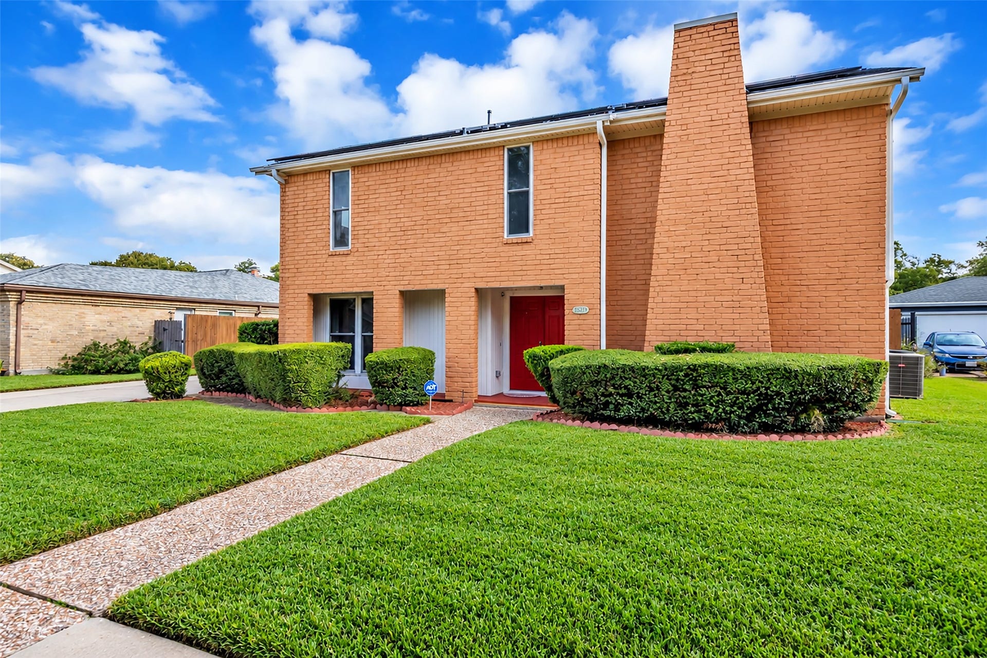 15319 Seahorse Drive, Houston, TX 77062