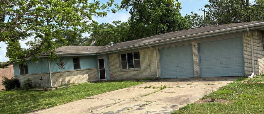 Property photo for 1133 25th Avenue N, Texas City, TX