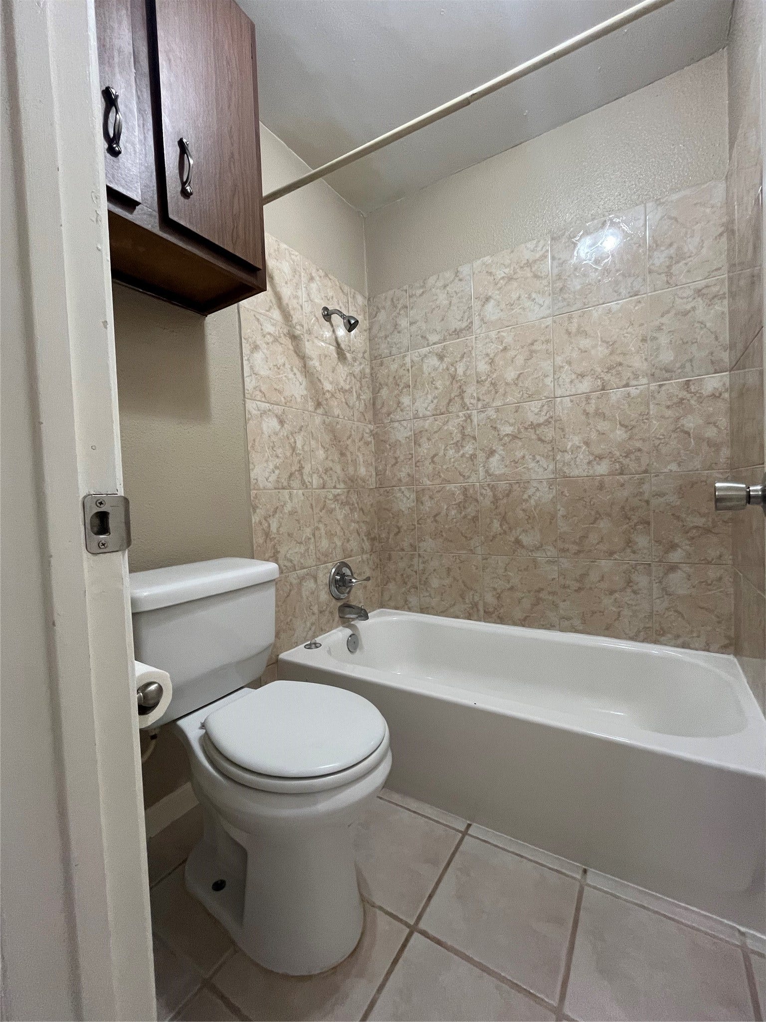 1516 Bay Area Blvd Boulevard, #H1, Houston, TX 77058 Bathroom