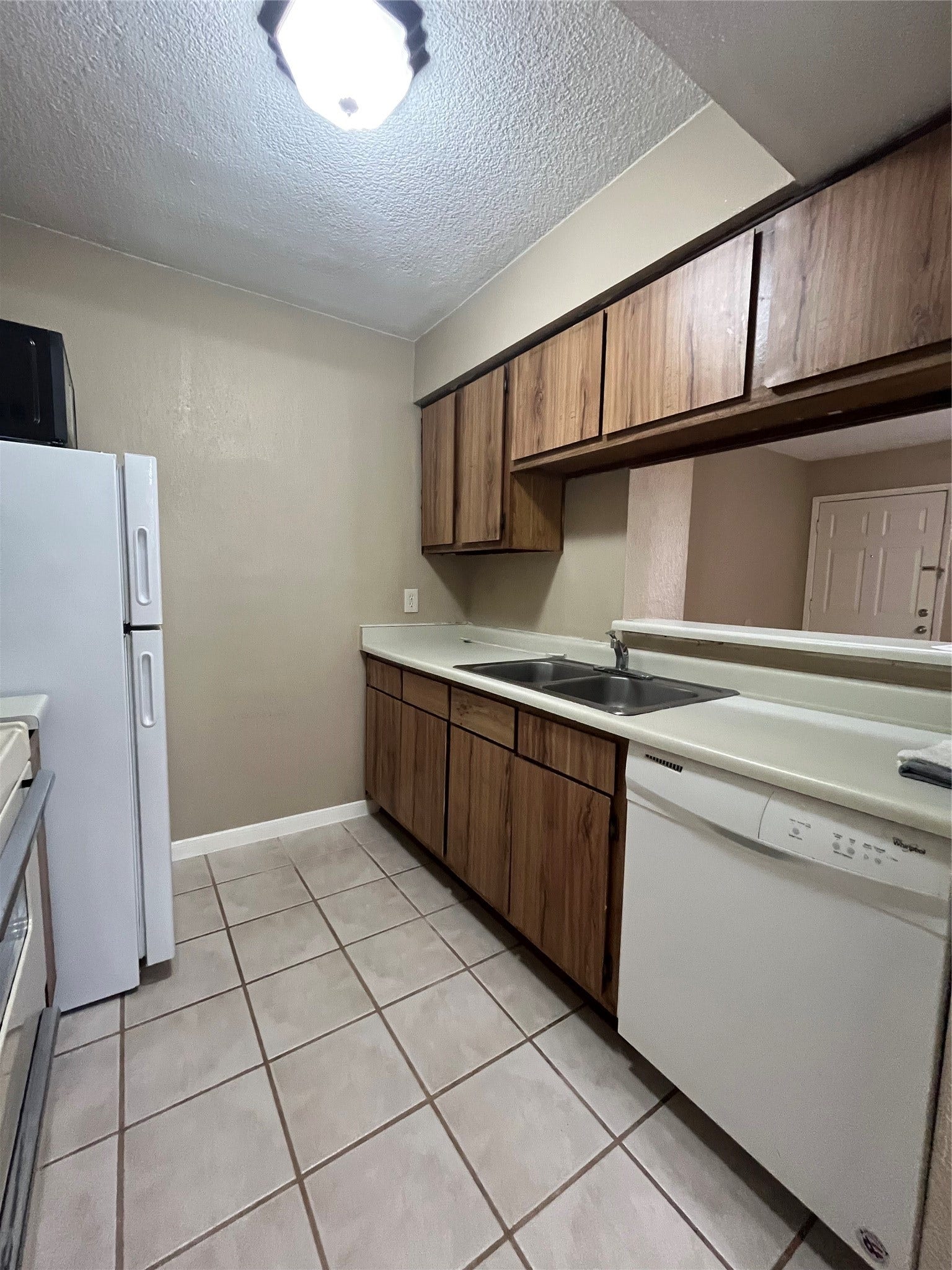 1516 Bay Area Blvd Boulevard, #H1, Houston, TX 77058 Kitchen