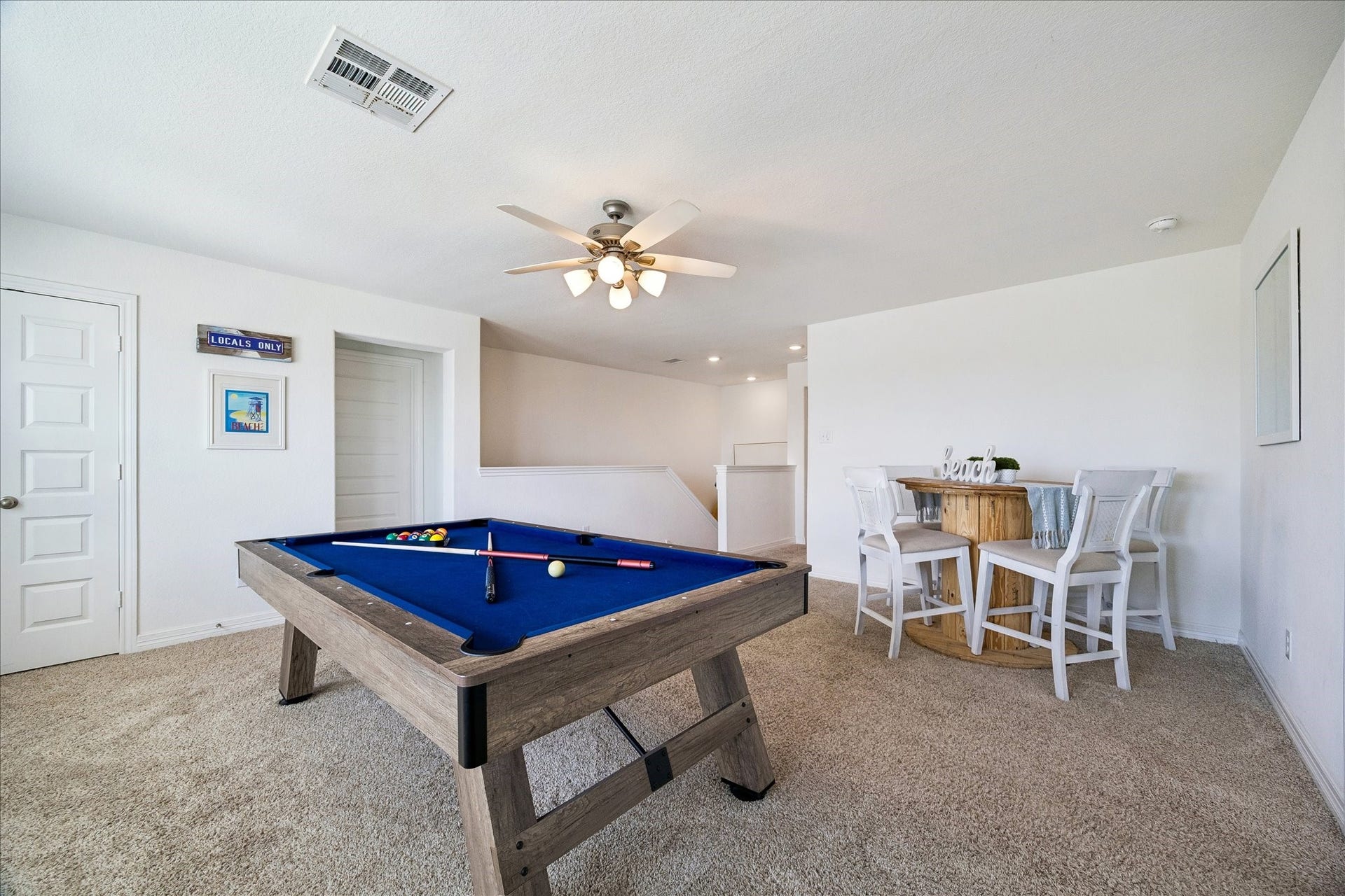 25934 Bronze Oak Court, Richmond, TX 77406 Let the good times roll in this spacious upstairs game room, where there is plenty of room for a pool table, card table, game nights and laid-back weekends with friends and family.