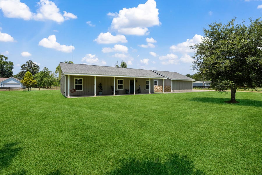 Property photo for 28081 Ivy Oaks Lane, Splendora, TX
