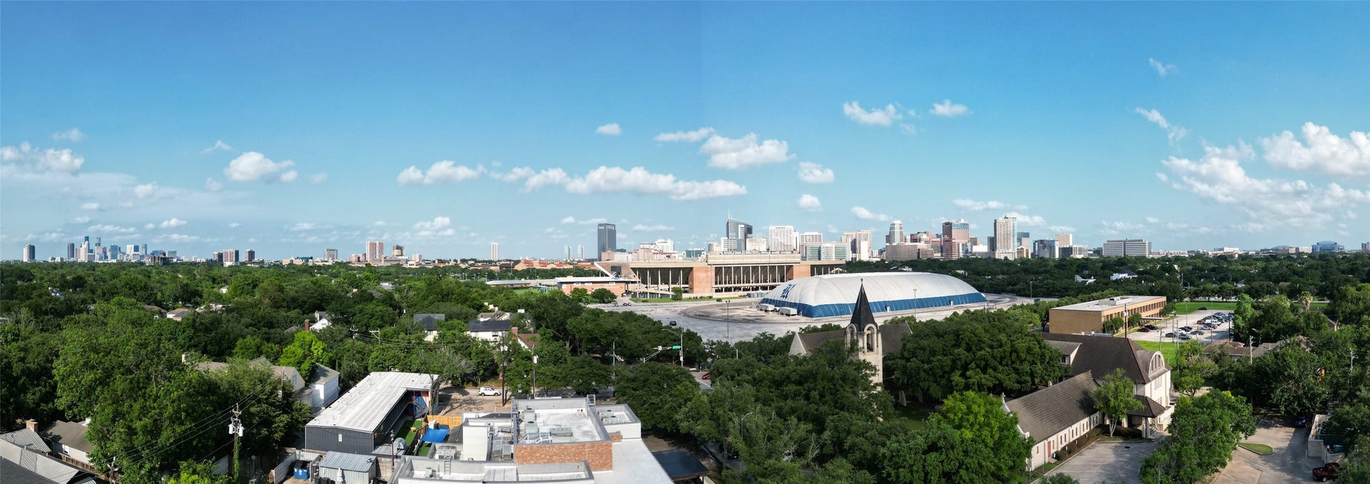 Wolfe Residents will relish Southeast views of Rice University and the world famous Medical center