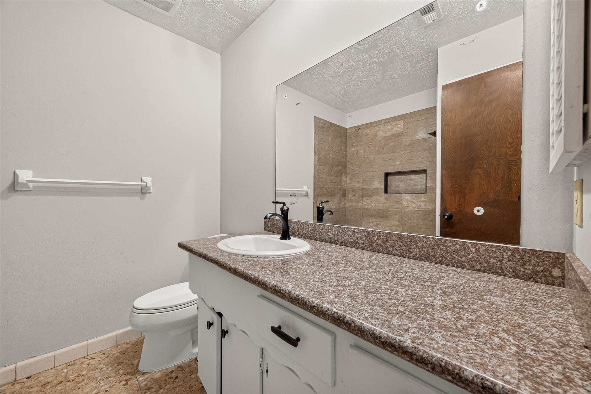 11710 N Petersham Drive, Houston, TX 77031 11710 N Petersham Drive, Houston, TX 77031