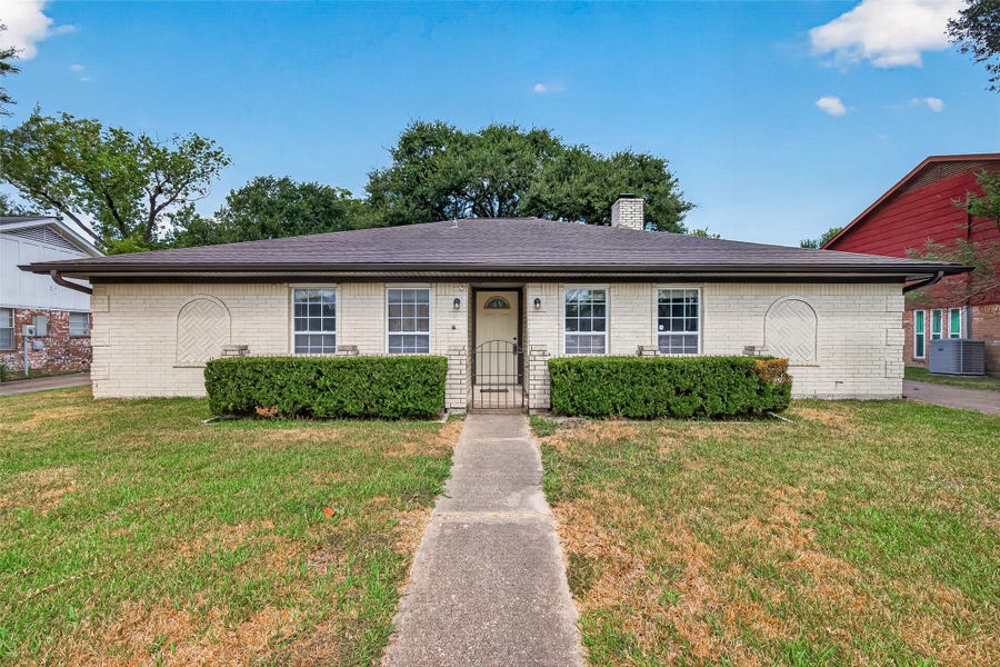 Property photo for 11710 N Petersham Drive, Houston, TX