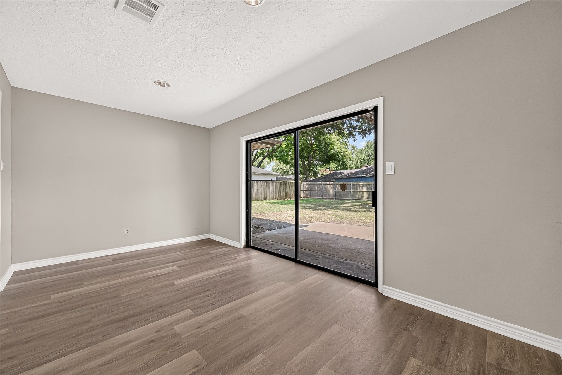 11710 N Petersham Drive, Houston, TX 77031 11710 N Petersham Drive, Houston, TX 77031