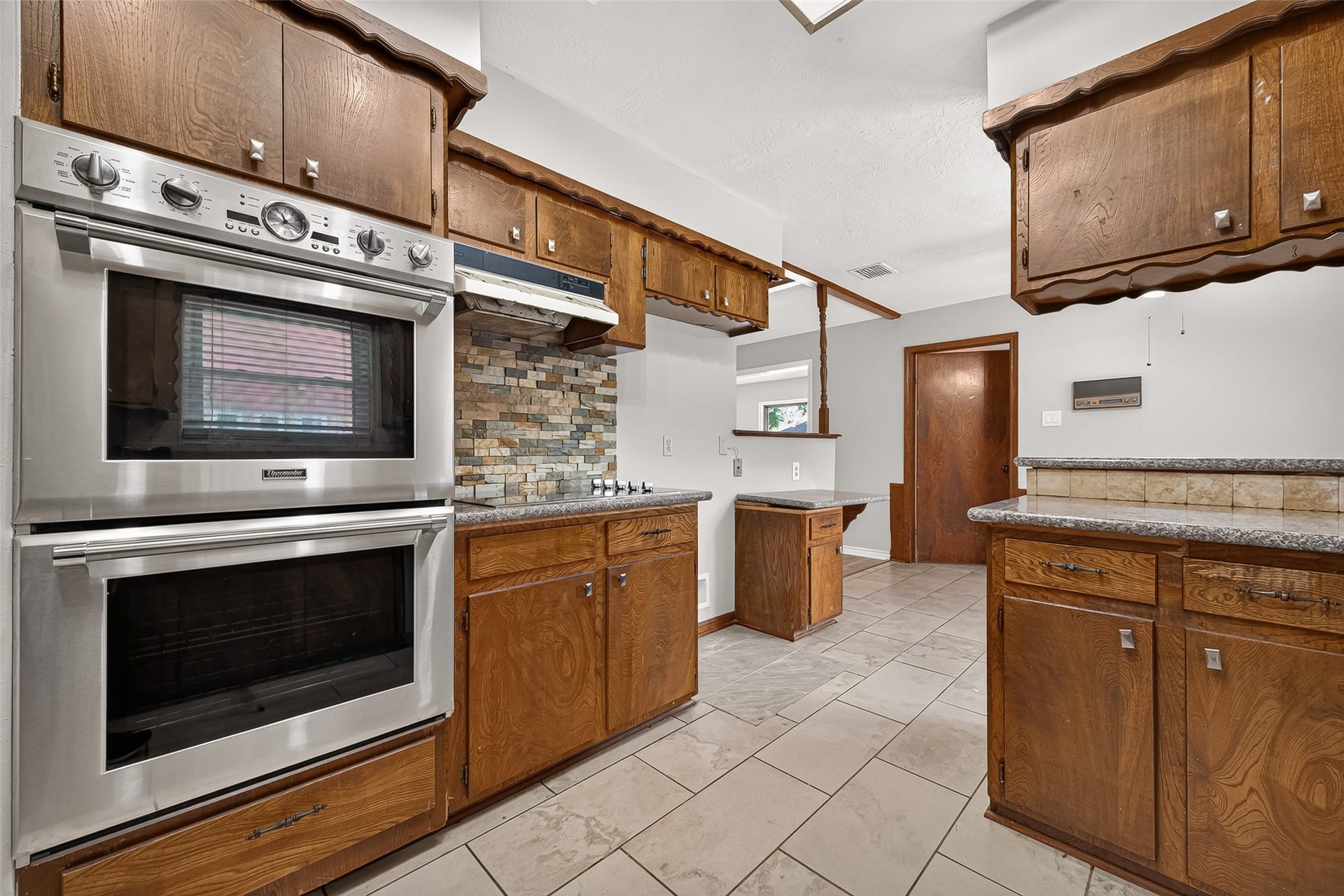 11710 N Petersham Drive, Houston, TX 77031 11710 N Petersham Drive, Houston, TX 77031