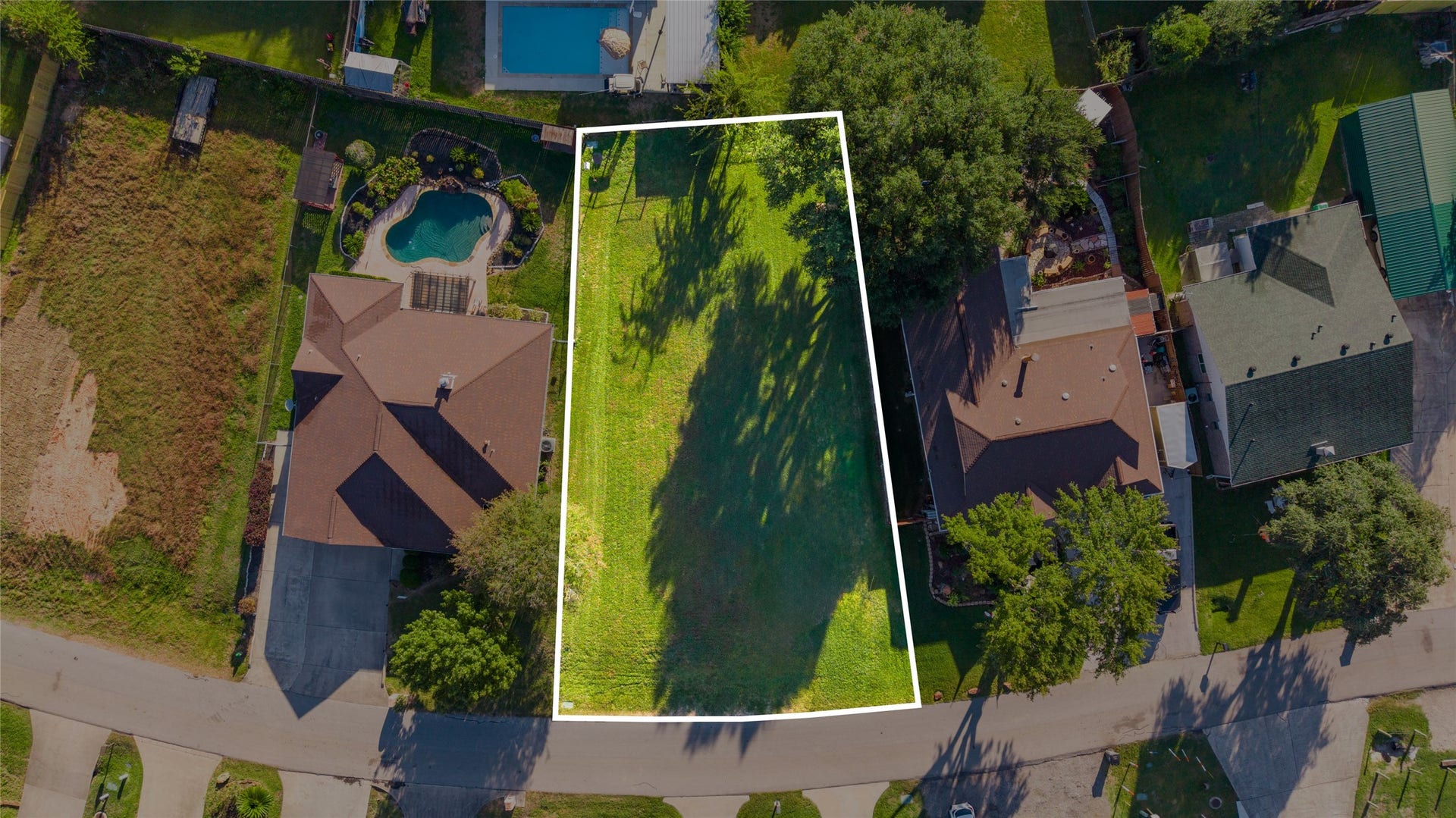 338 Bunker Hill, Willis, TX 77378 338 Bunker Hill, Willis, TX 77378
