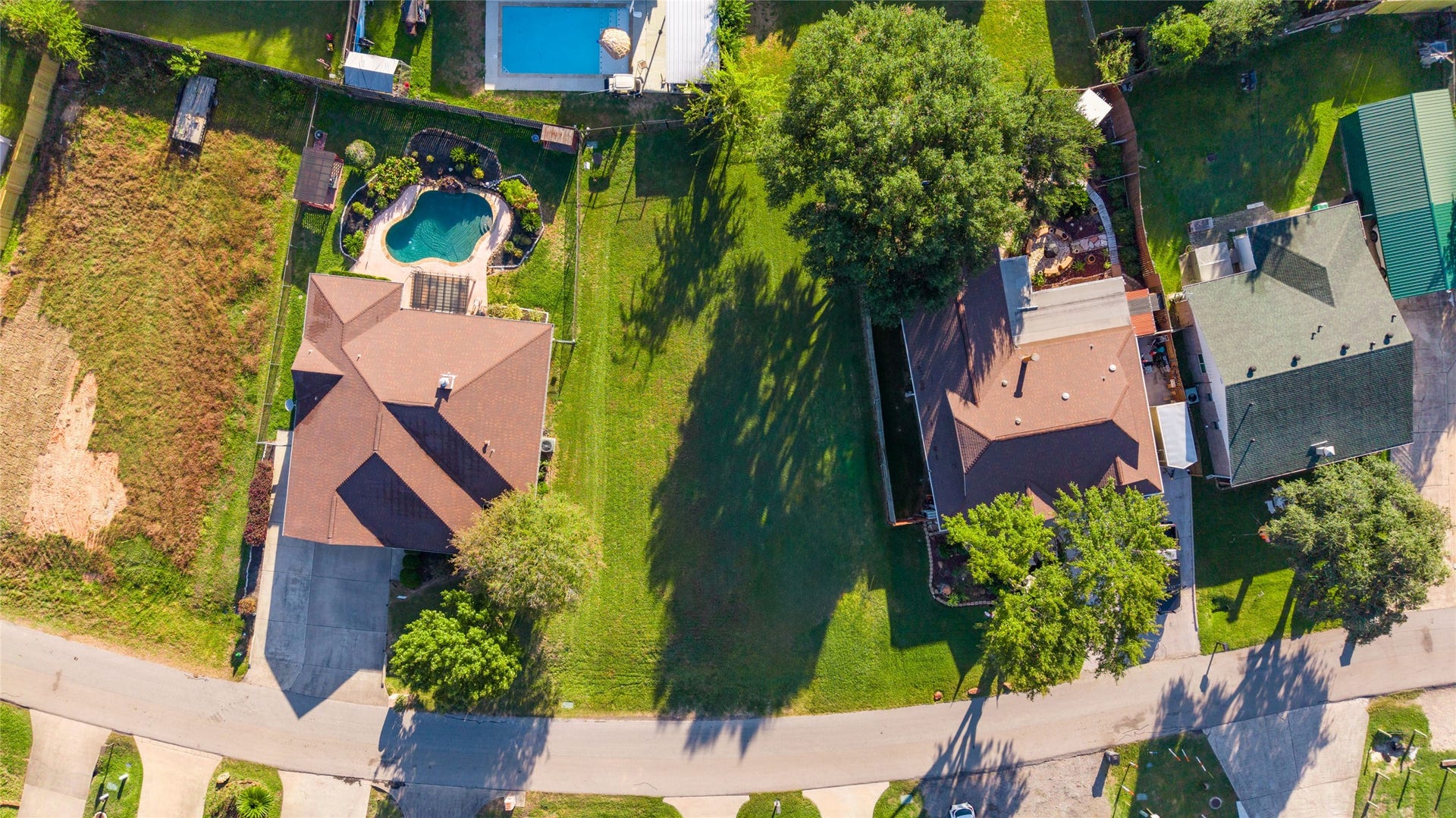 338 Bunker Hill, Willis, TX 77378 338 Bunker Hill, Willis, TX 77378